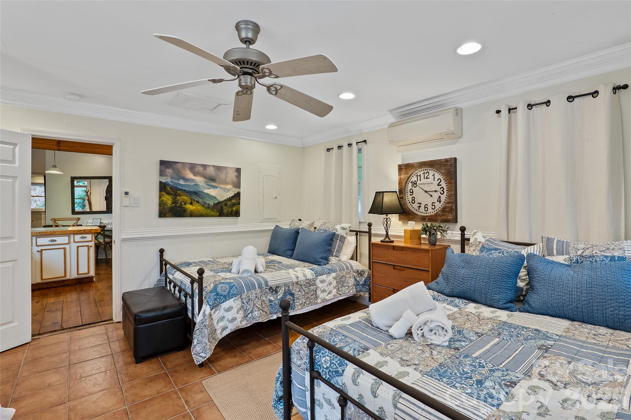 125 Little Willow Circle — Hendersonville