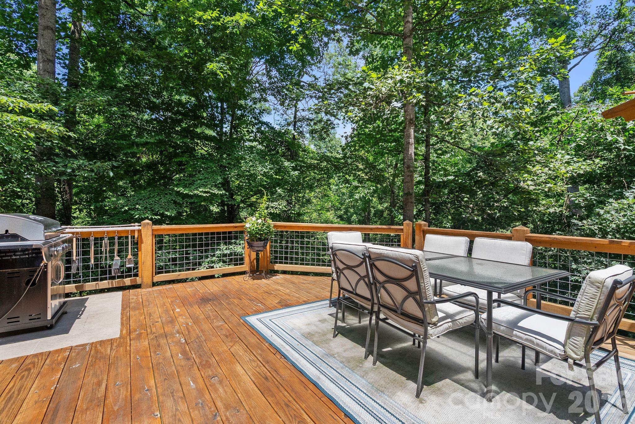 15 Forest Ridge Lane — Weaverville