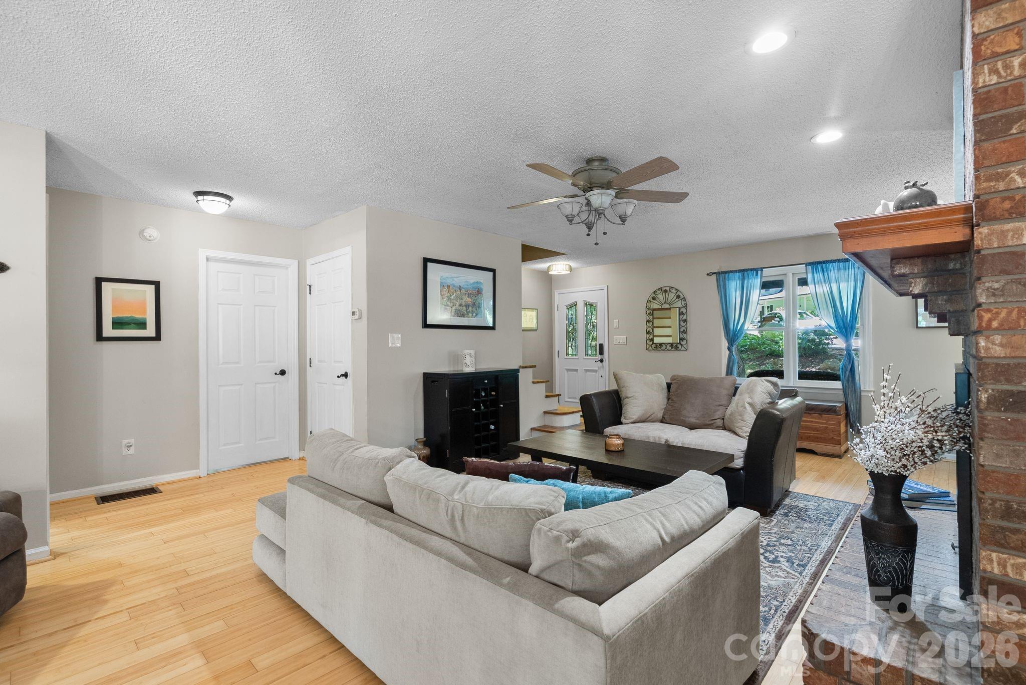 15 Forest Ridge Lane — Weaverville