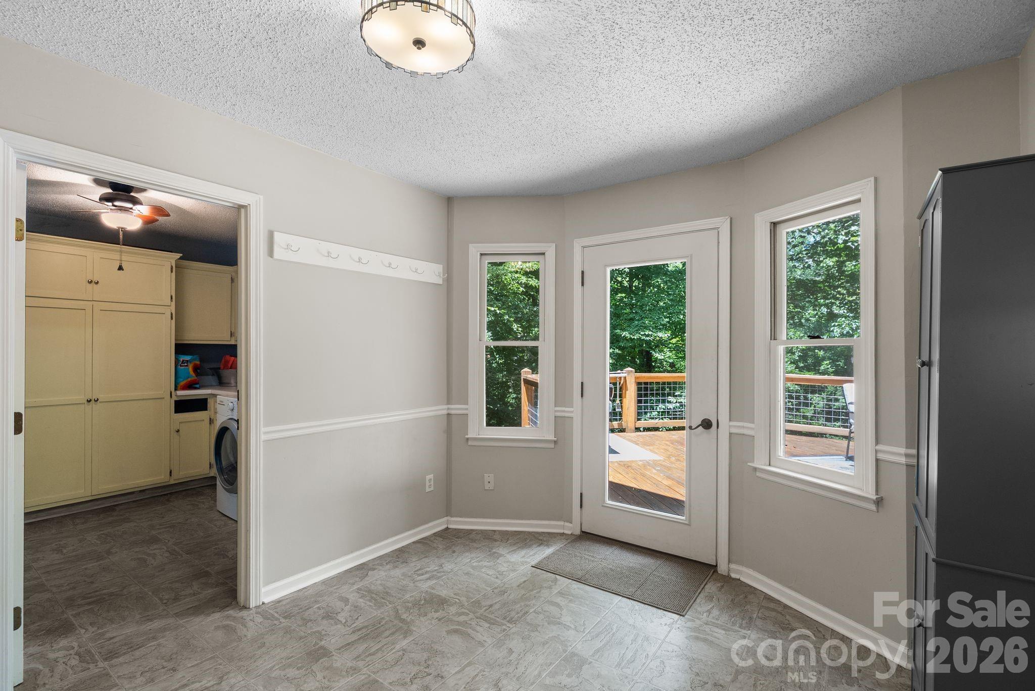 15 Forest Ridge Lane — Weaverville