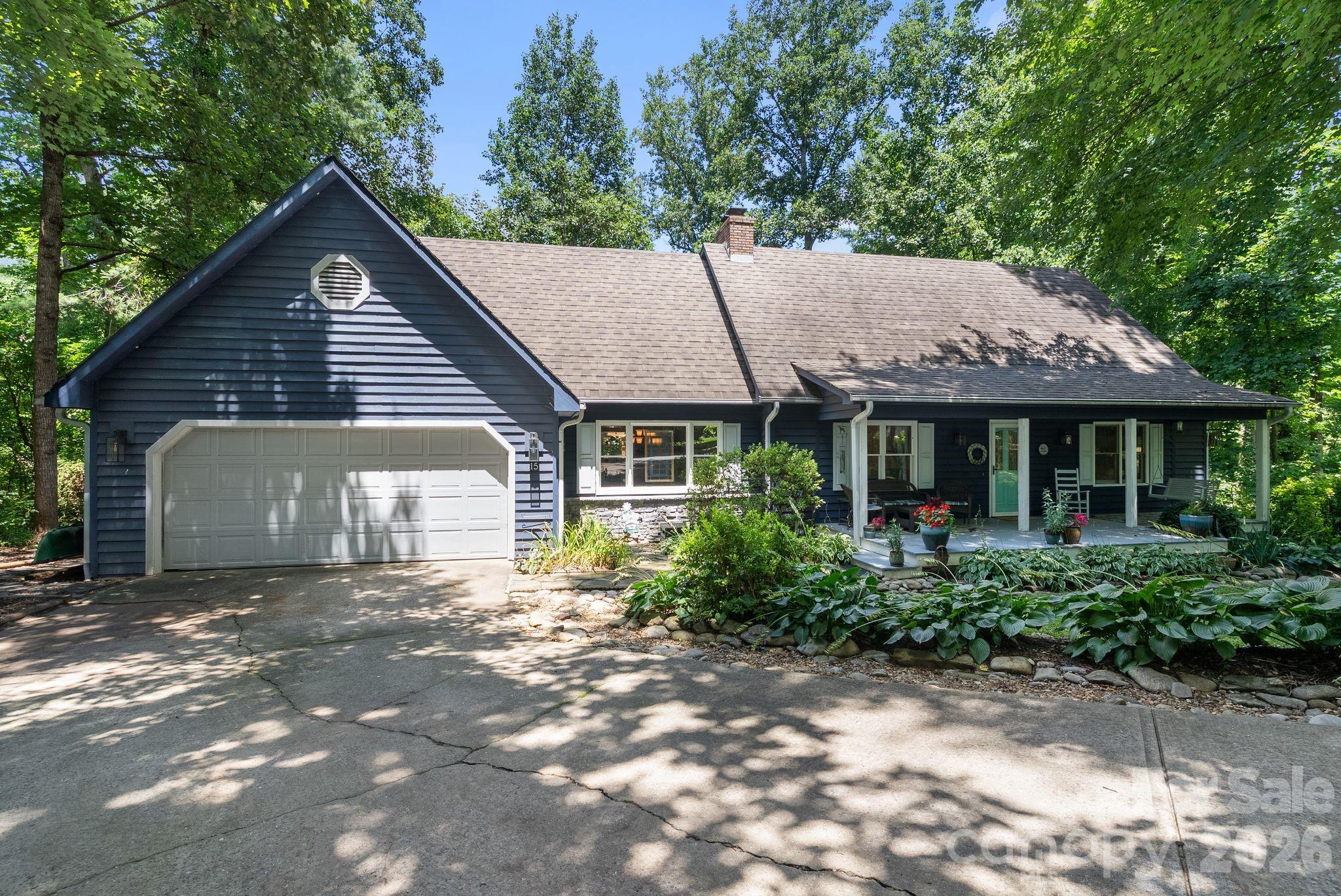 15 Forest Ridge Lane — Weaverville
