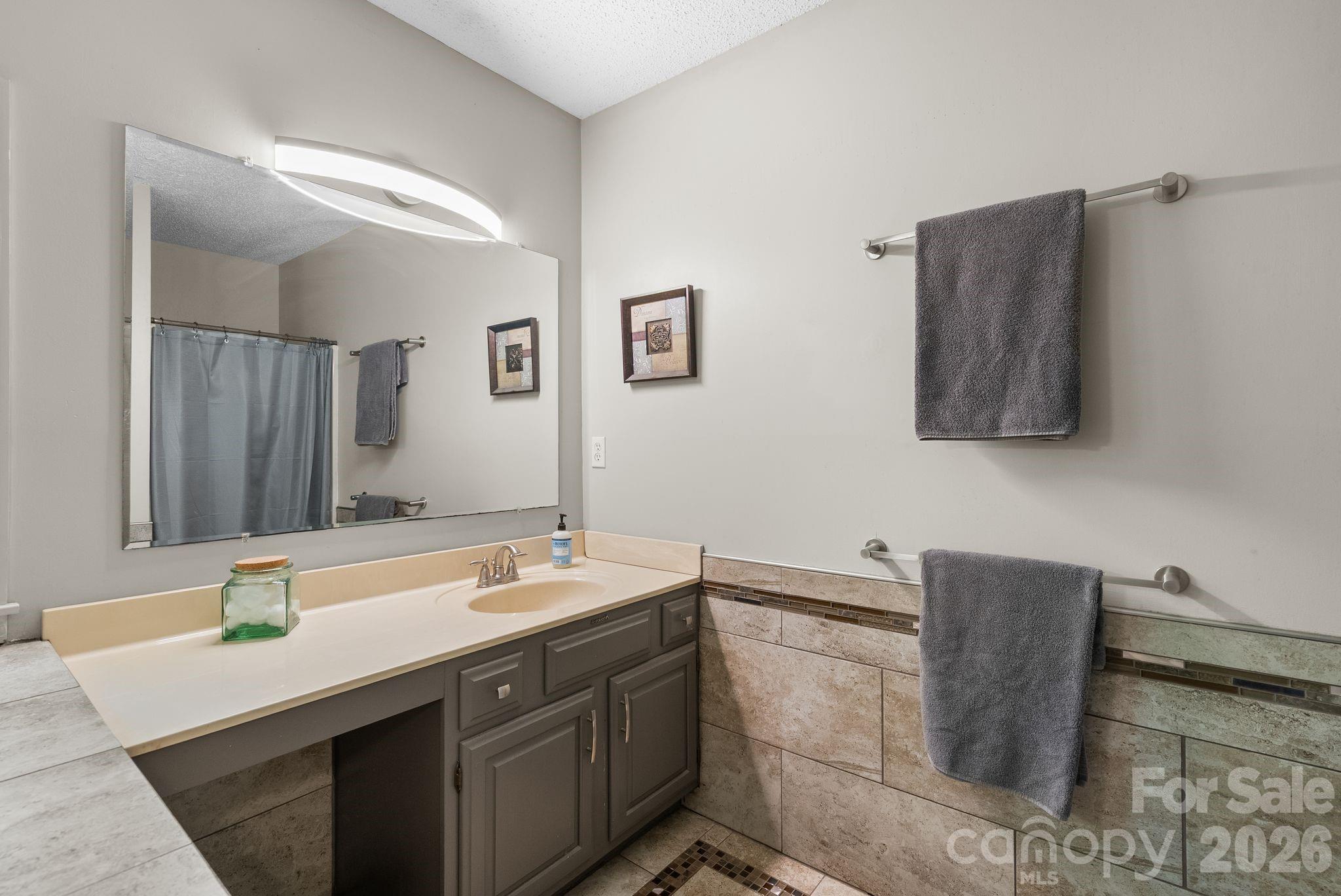 15 Forest Ridge Lane — Weaverville