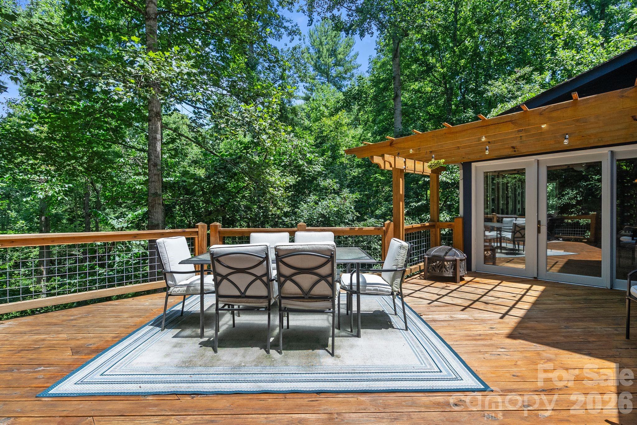 15 Forest Ridge Lane — Weaverville