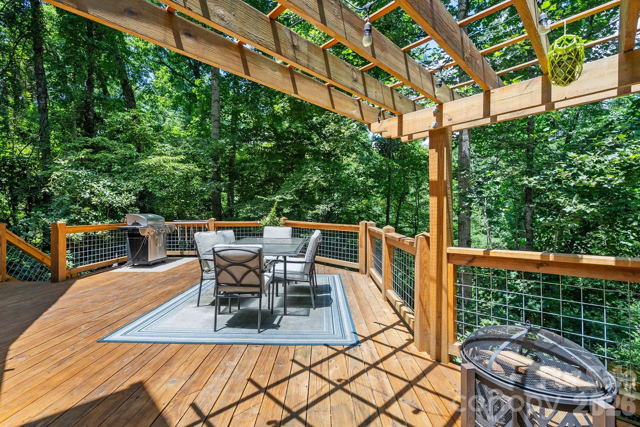 15 Forest Ridge Lane — Weaverville