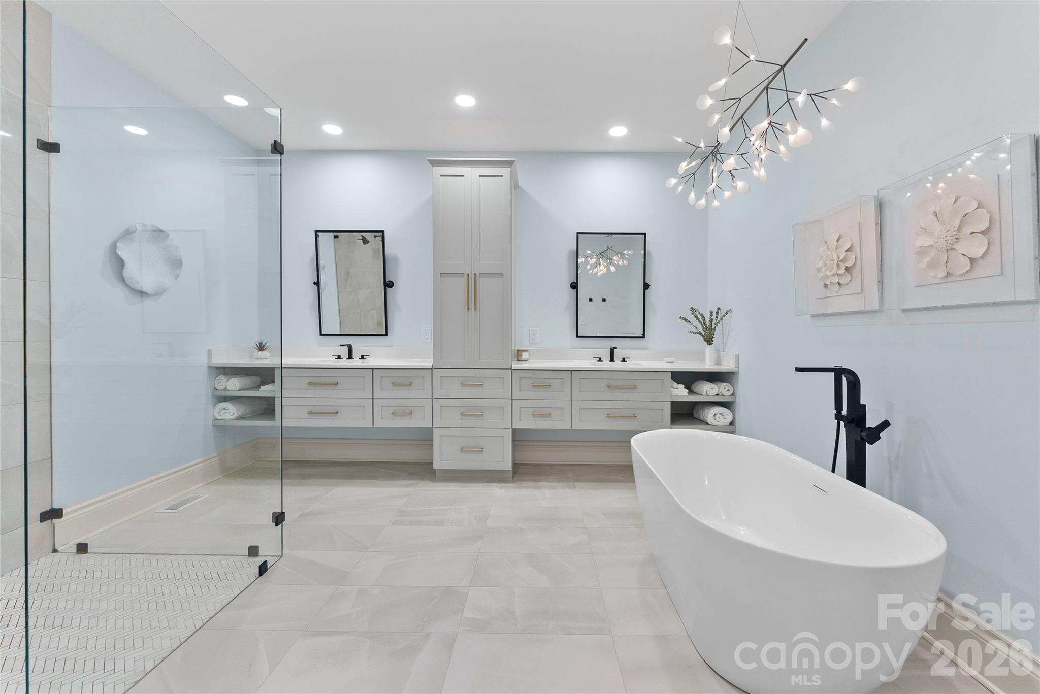 38 Cheshire Drive — Black Mountain