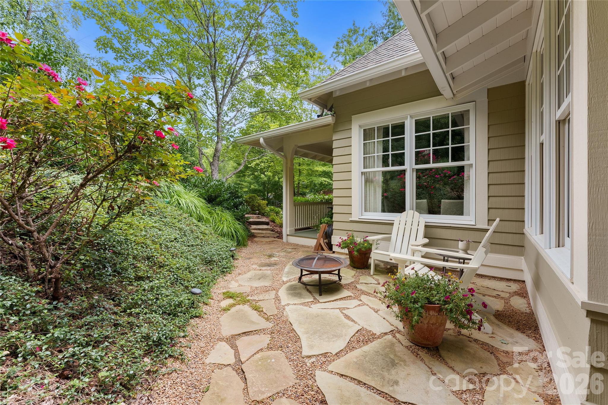 38 Cheshire Drive — Black Mountain