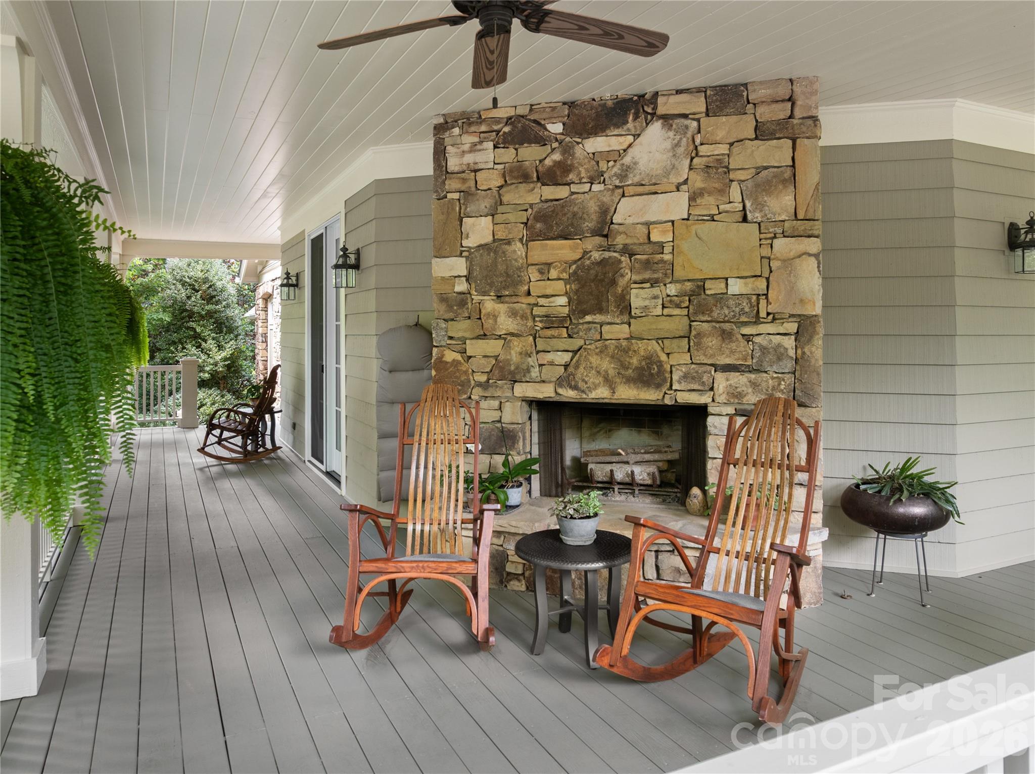 38 Cheshire Drive — Black Mountain