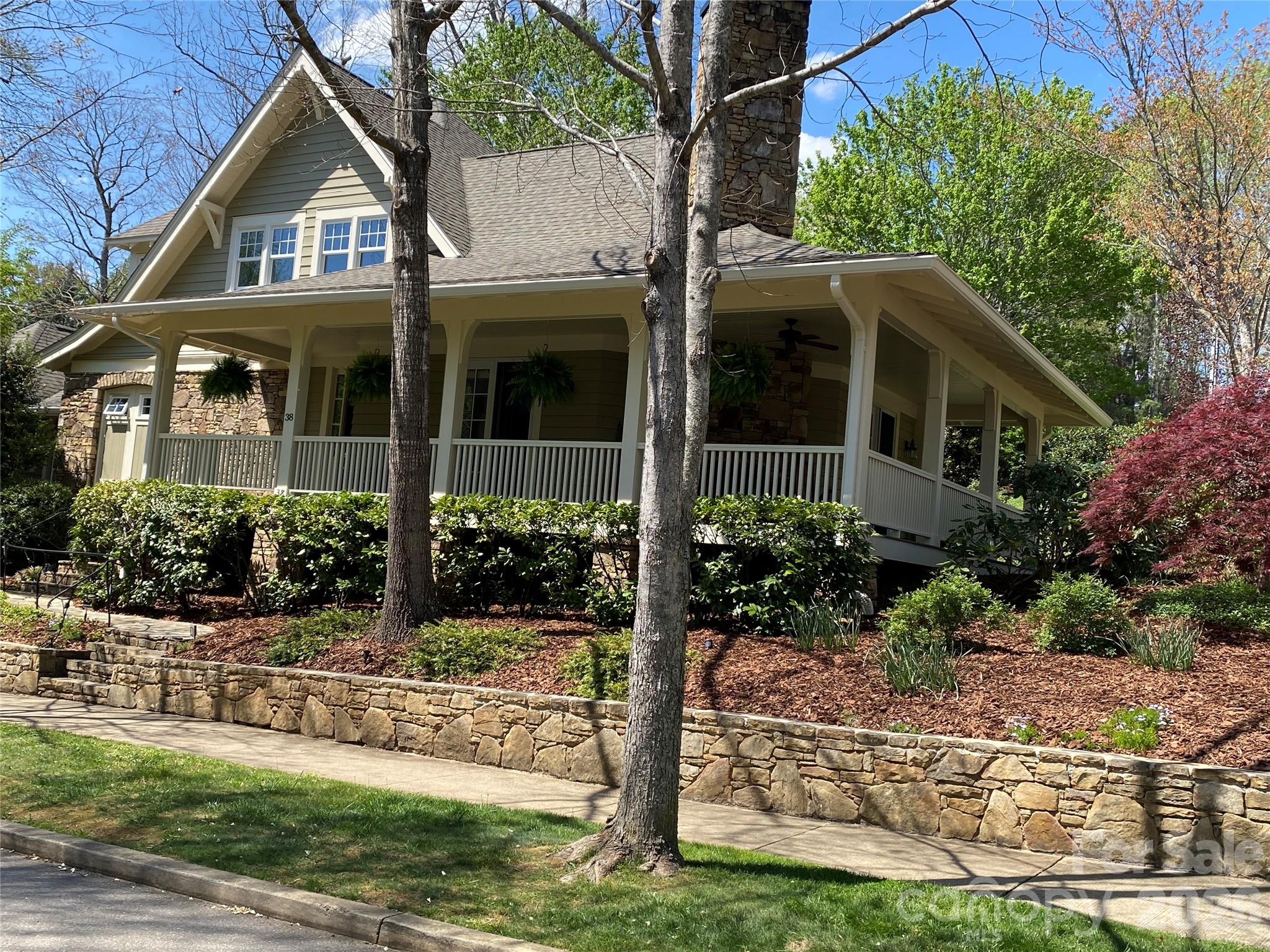 38 Cheshire Drive — Black Mountain