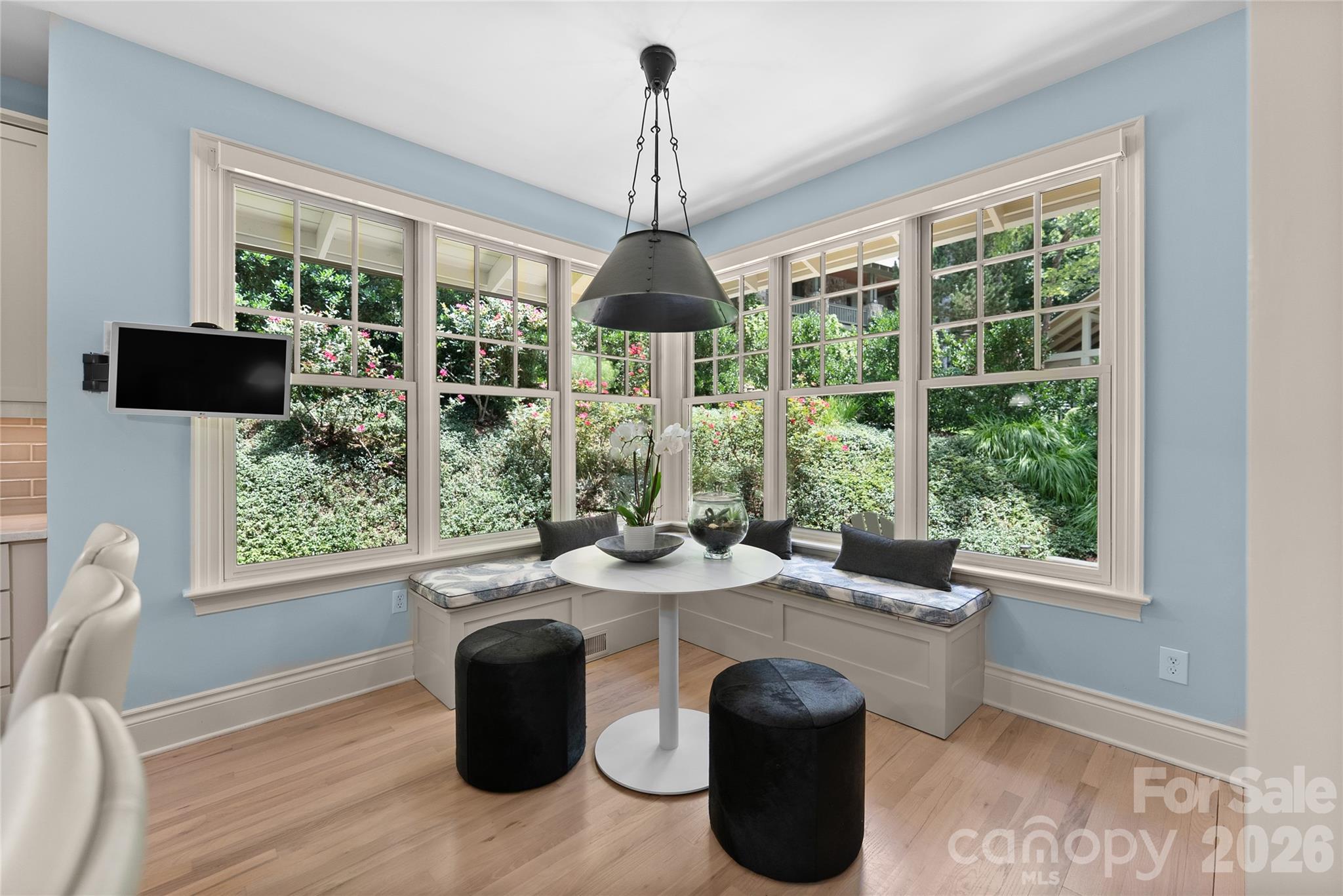 38 Cheshire Drive — Black Mountain