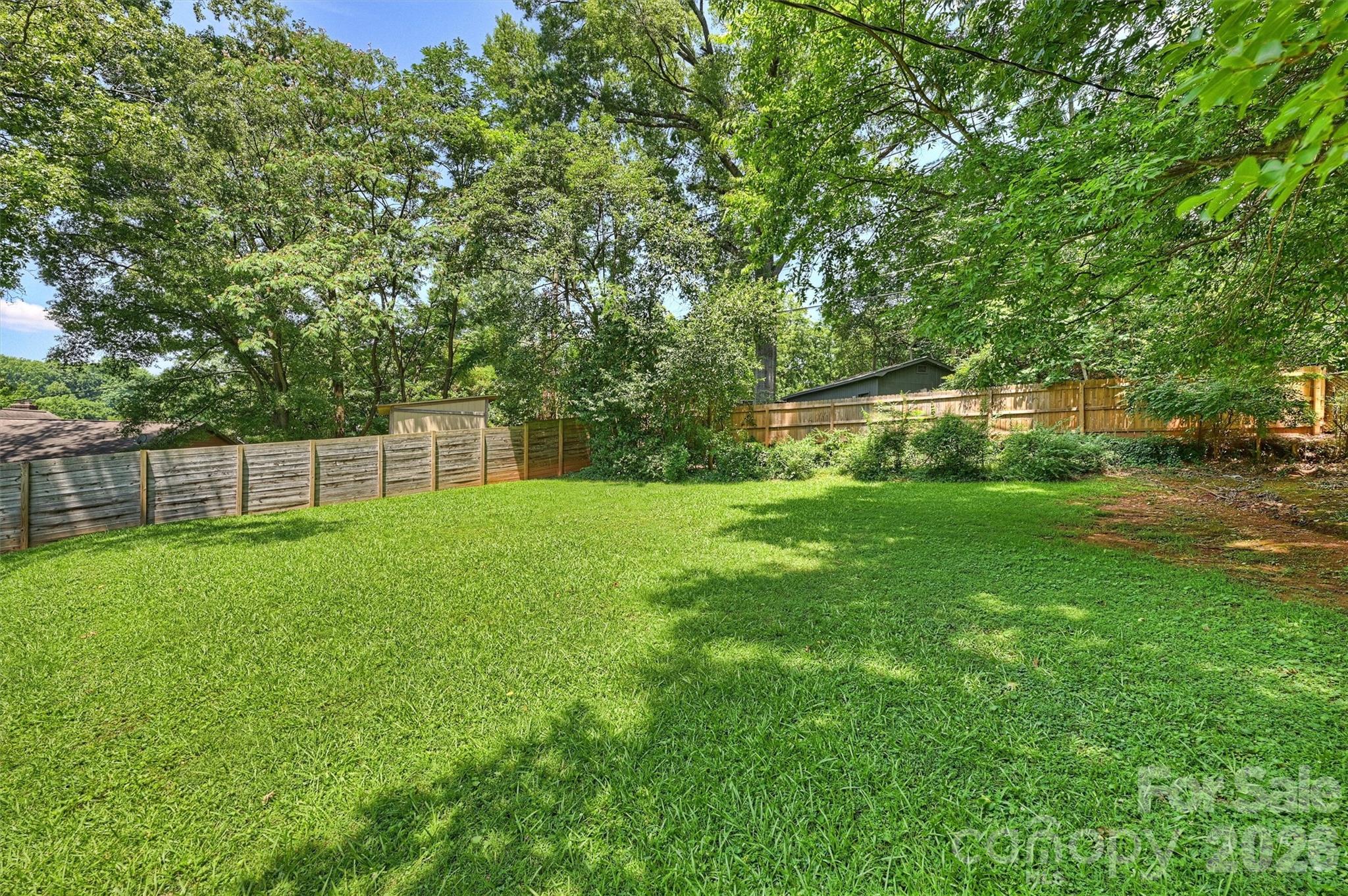 1211 Woodland Drive — Charlotte