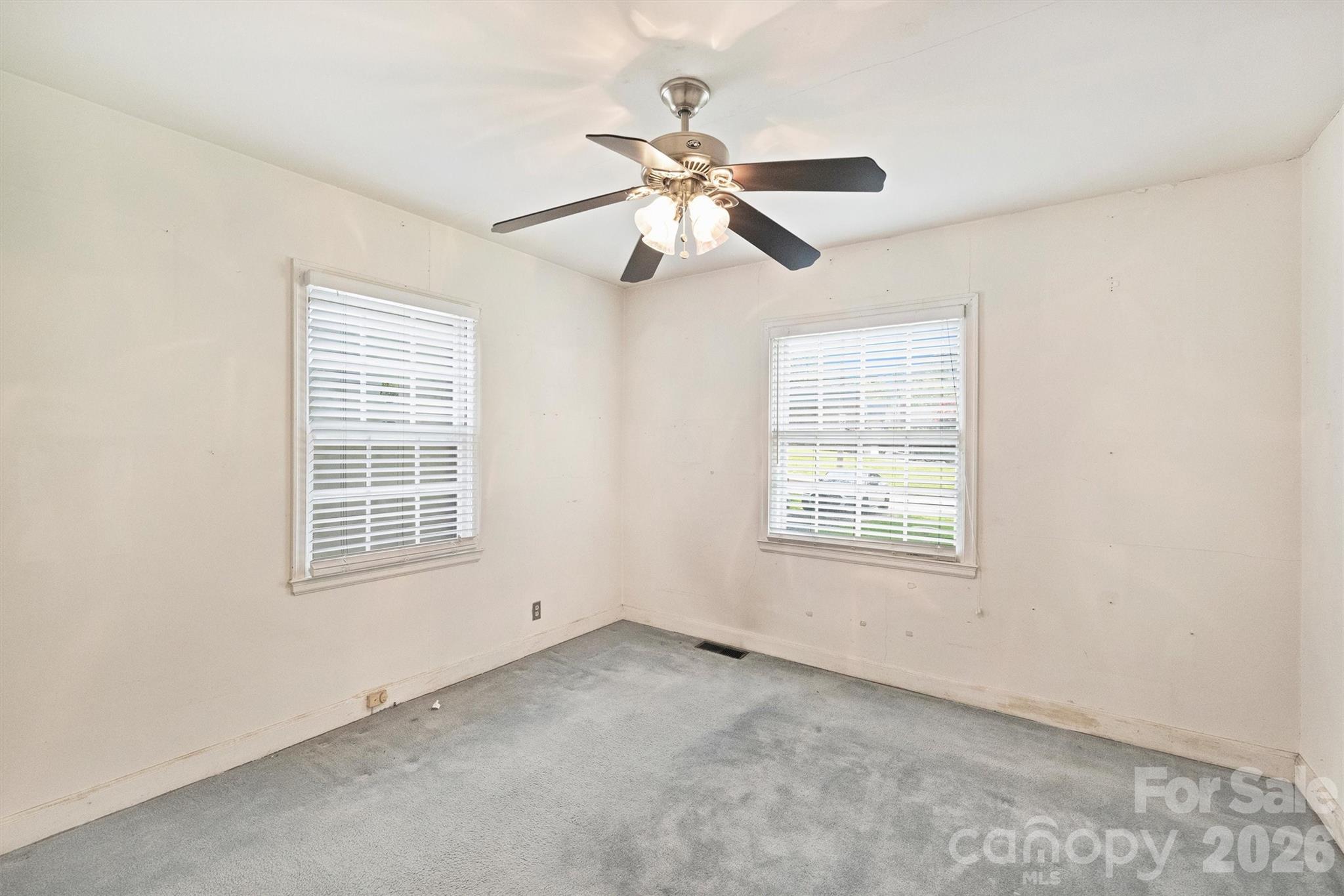 1211 Woodland Drive — Charlotte