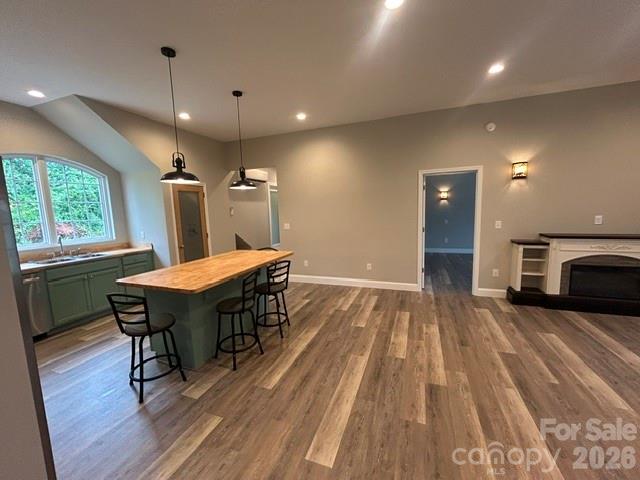 122 John Warren Drive — Forest City