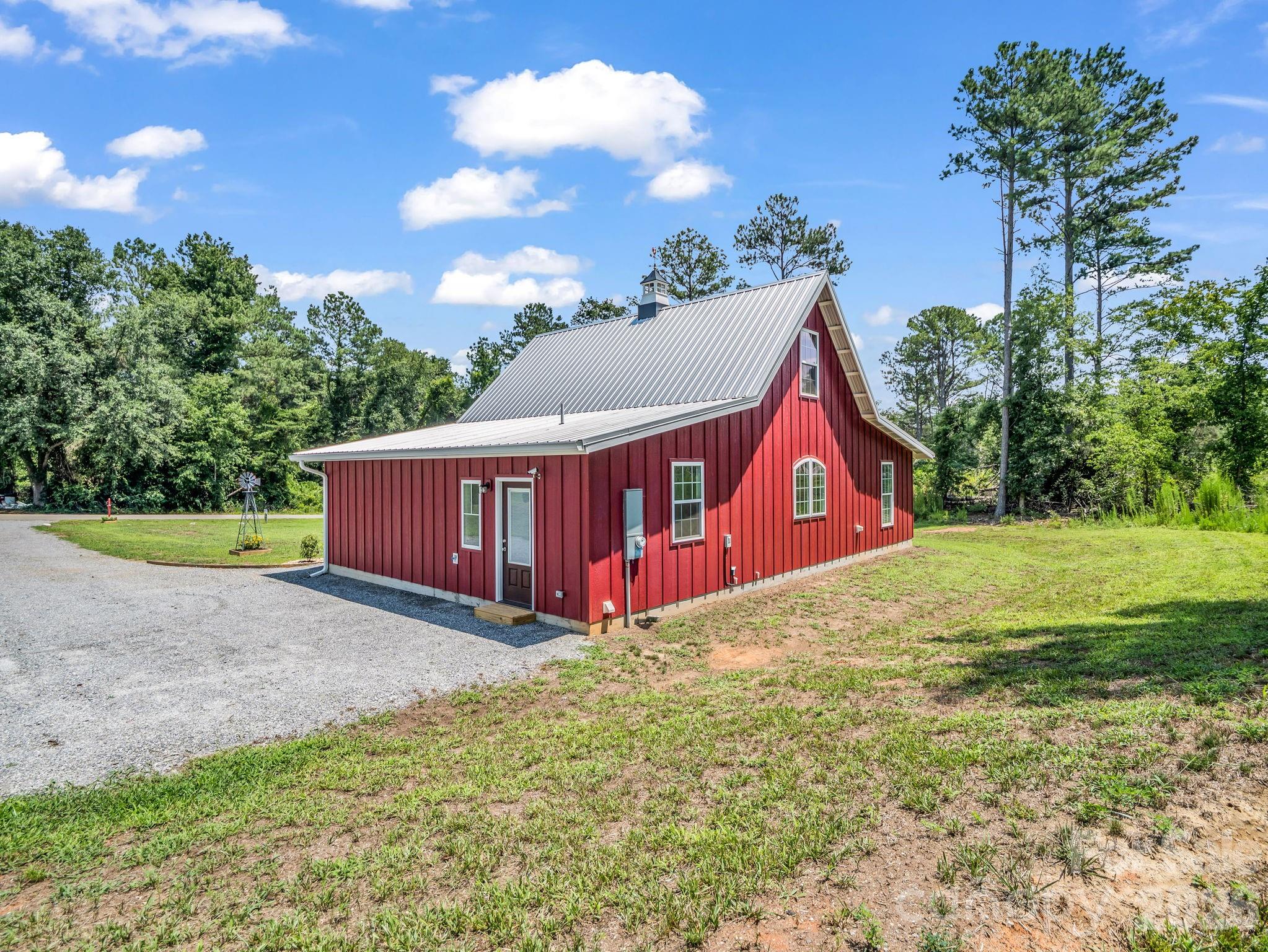 122 John Warren Drive — Forest City
