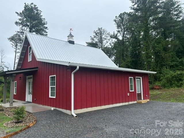 122 John Warren Drive — Forest City