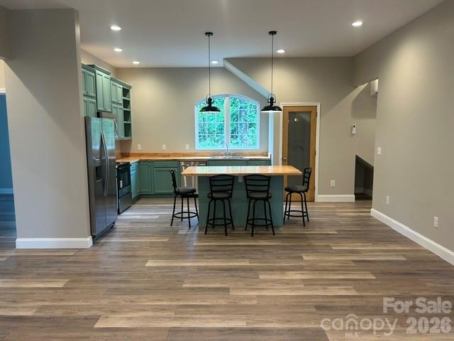 122 John Warren Drive — Forest City