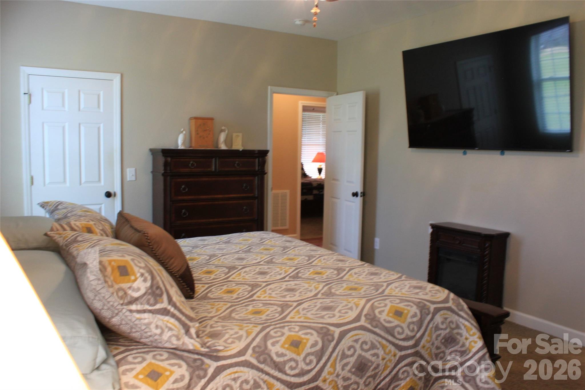 1185 Morningstar Lake Road — Forest City