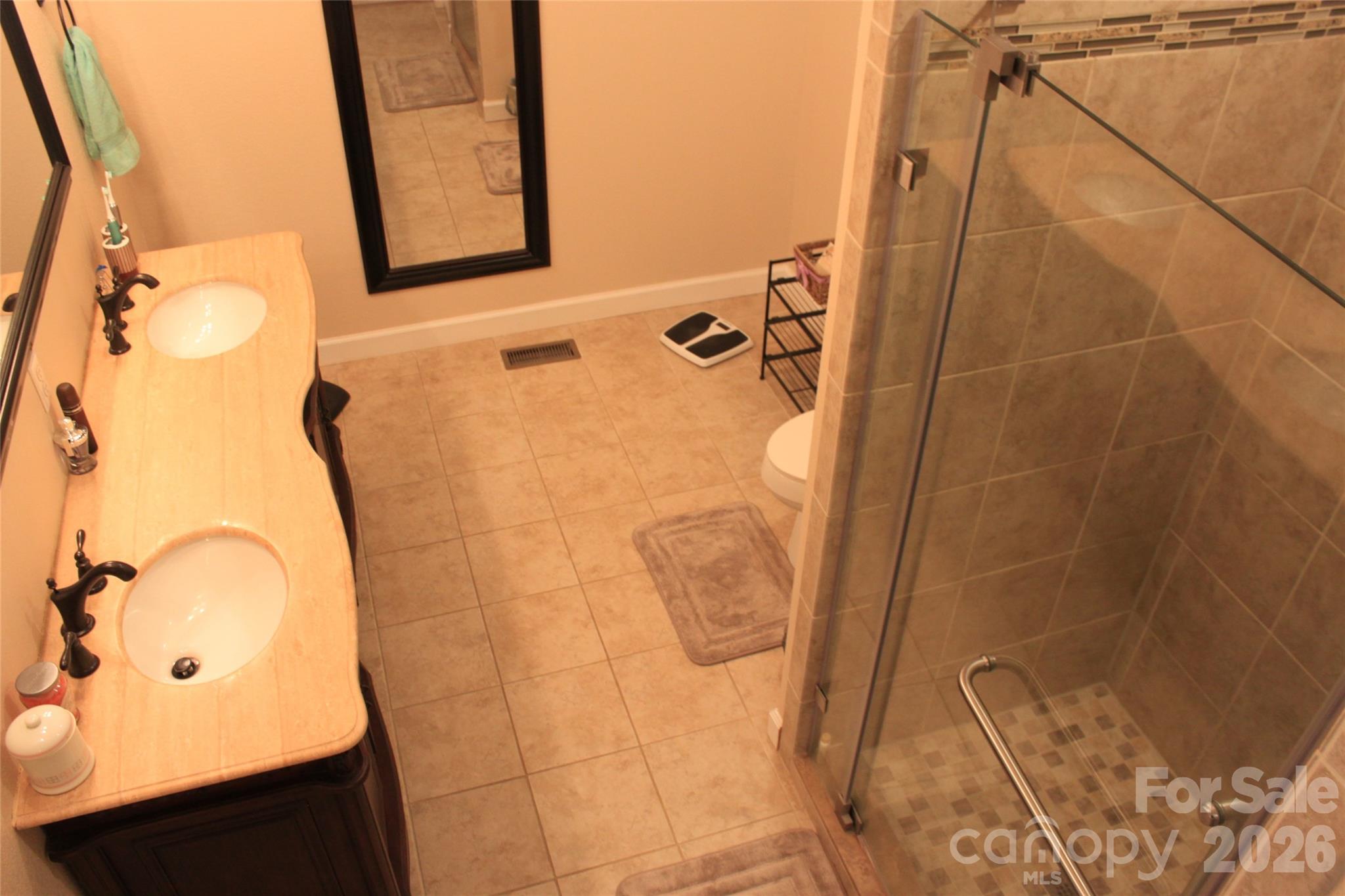 1185 Morningstar Lake Road — Forest City