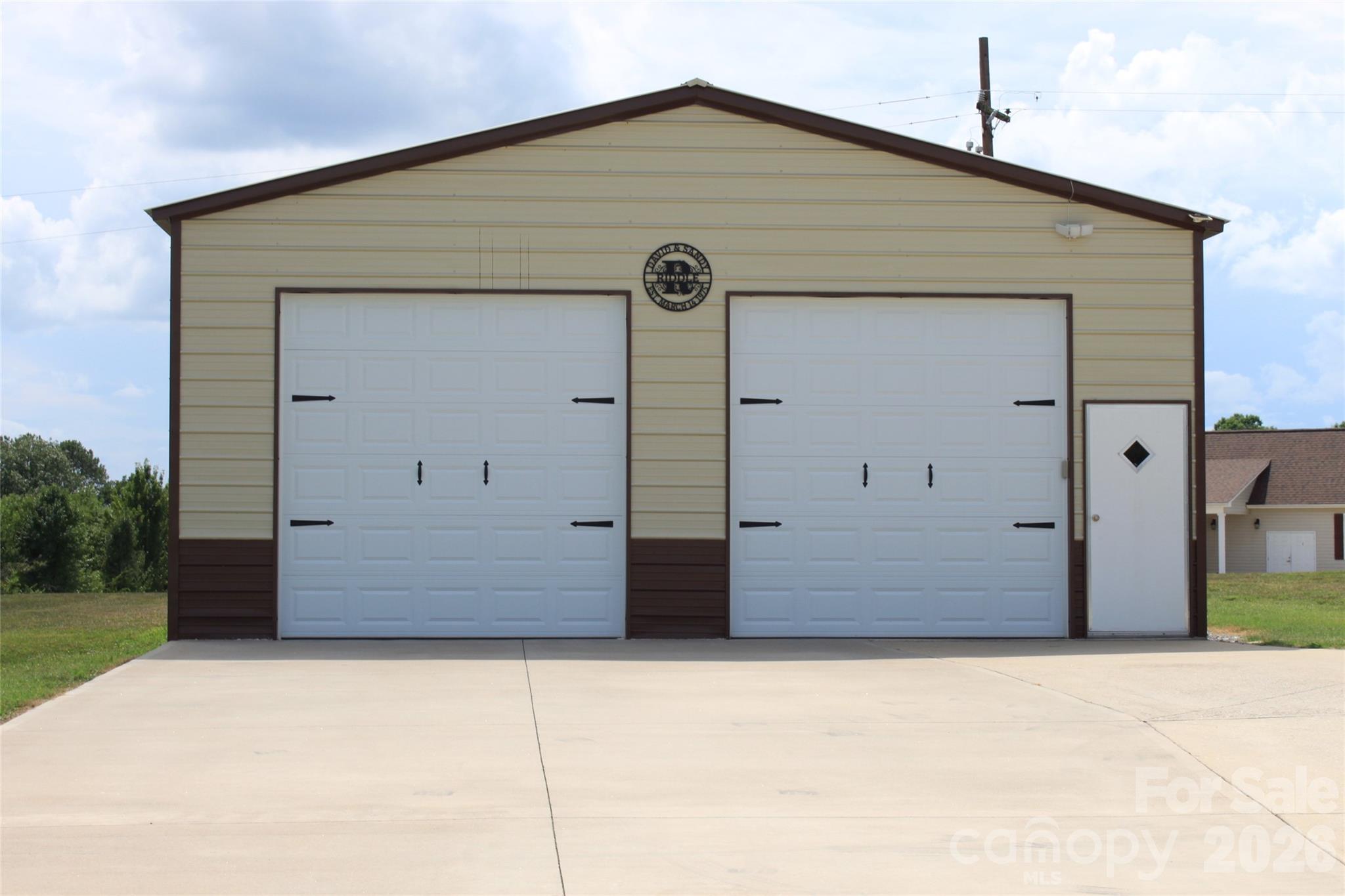 1185 Morningstar Lake Road — Forest City