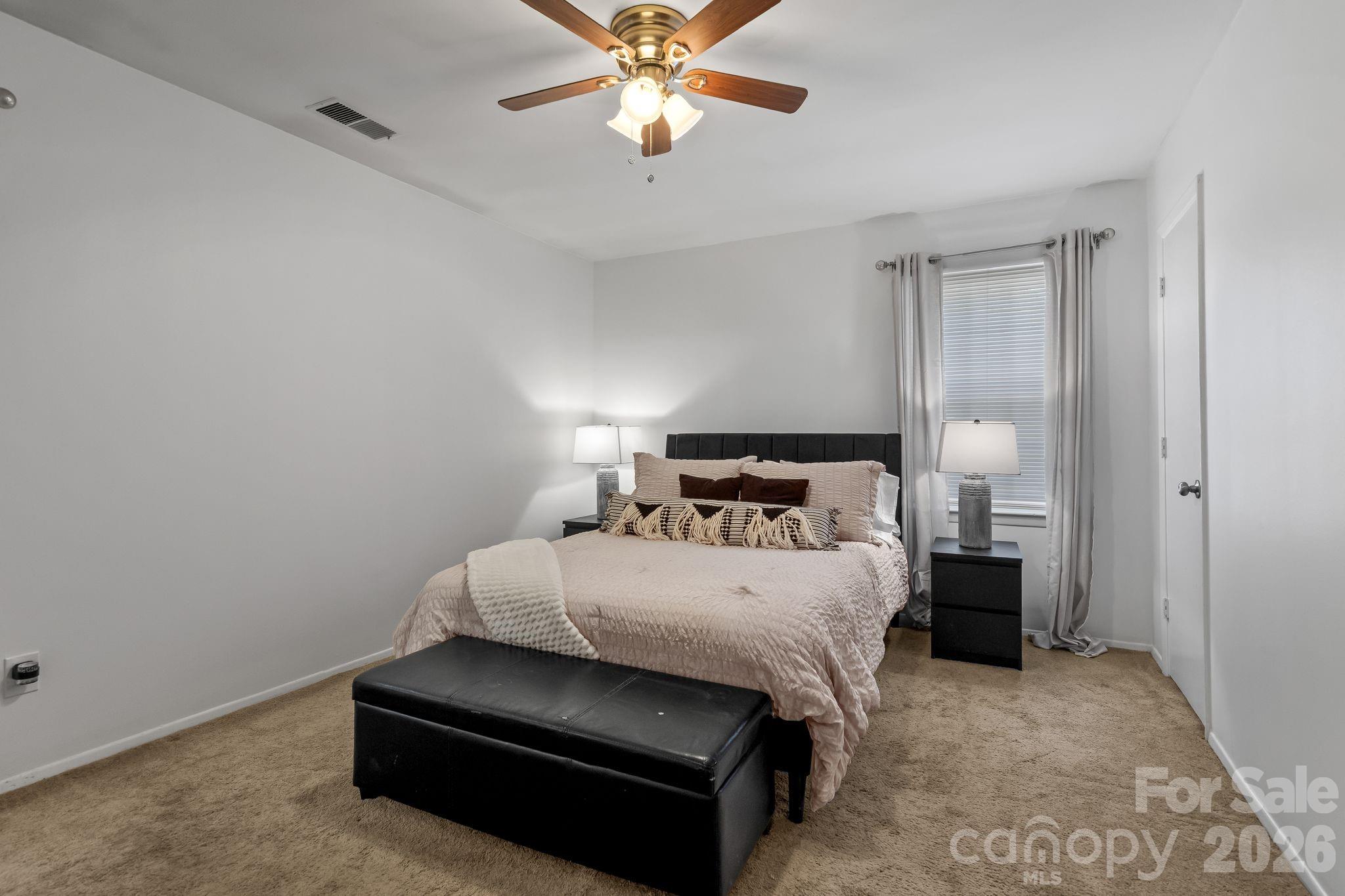 6435 Bridlewood Lane — Charlotte