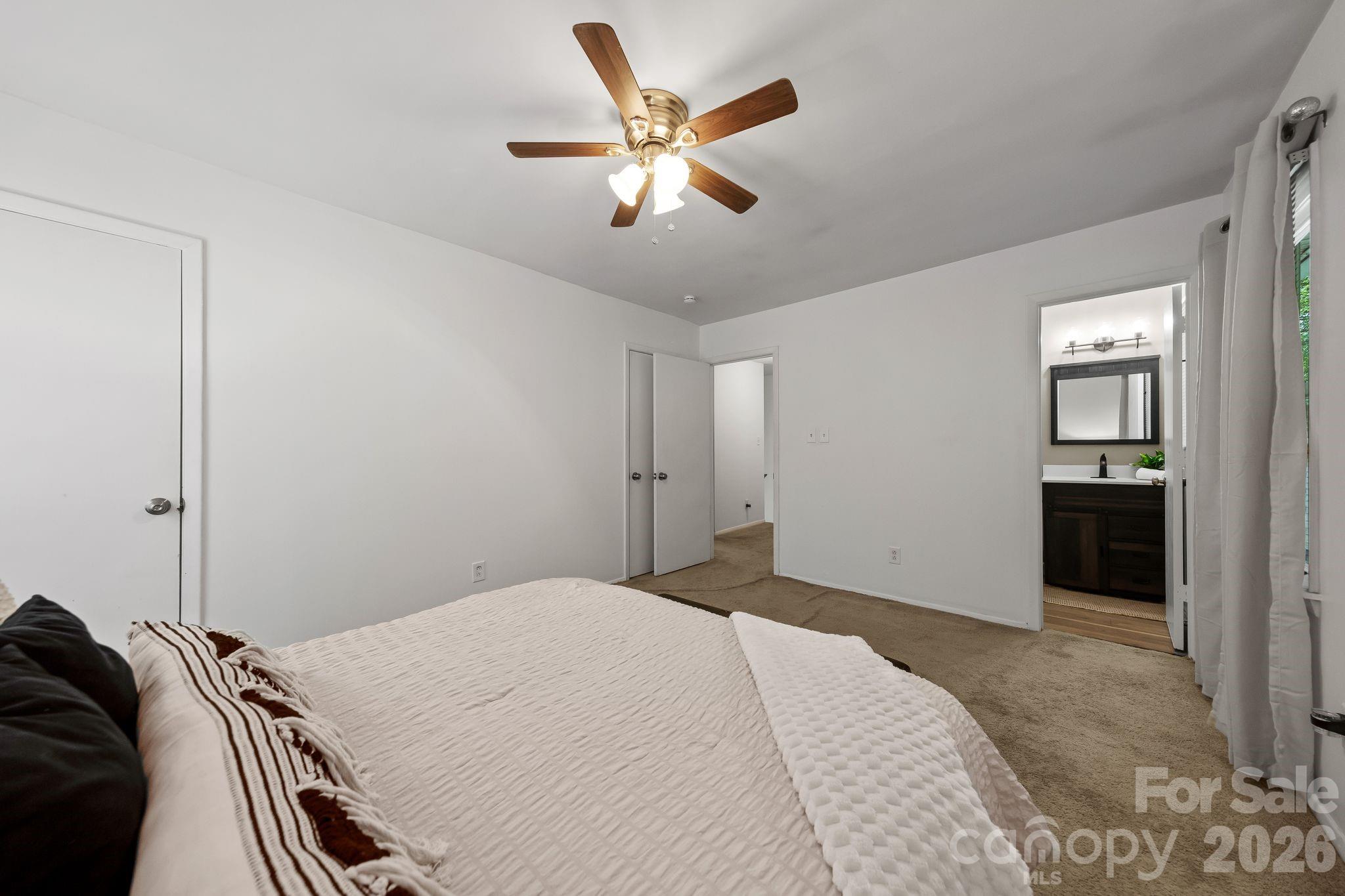 6435 Bridlewood Lane — Charlotte