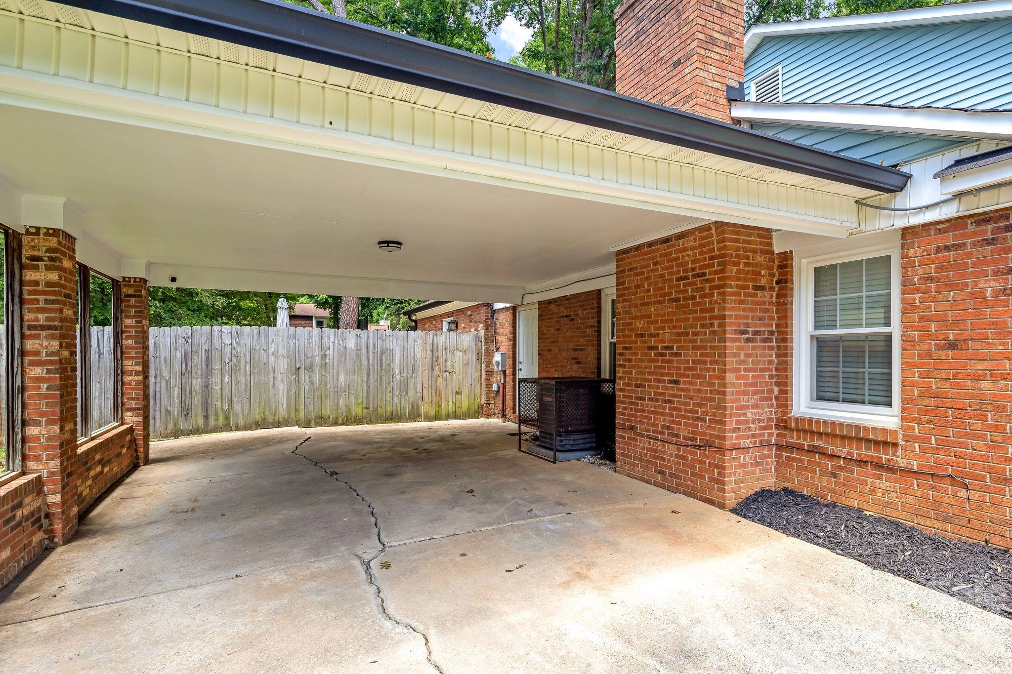 6435 Bridlewood Lane — Charlotte