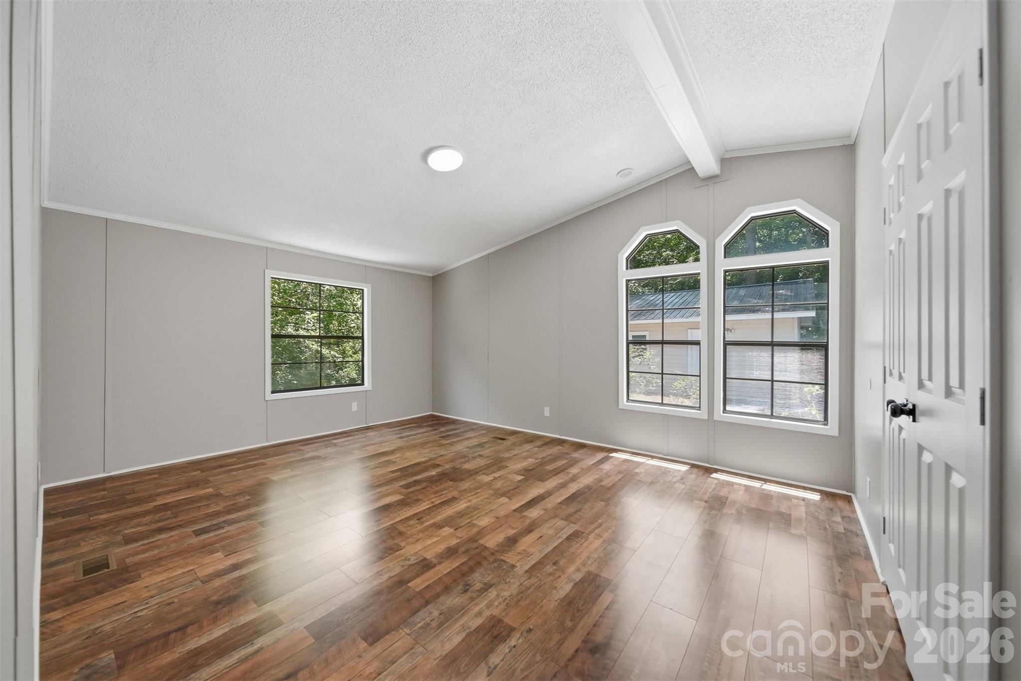 4944 Largo Court — Conover