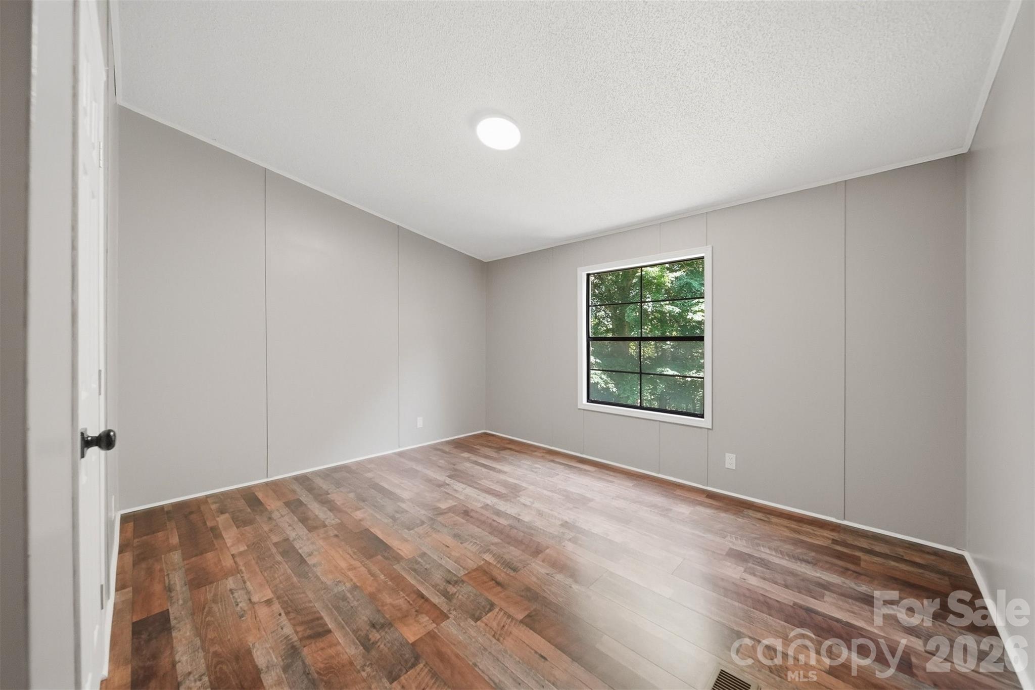 4944 Largo Court — Conover