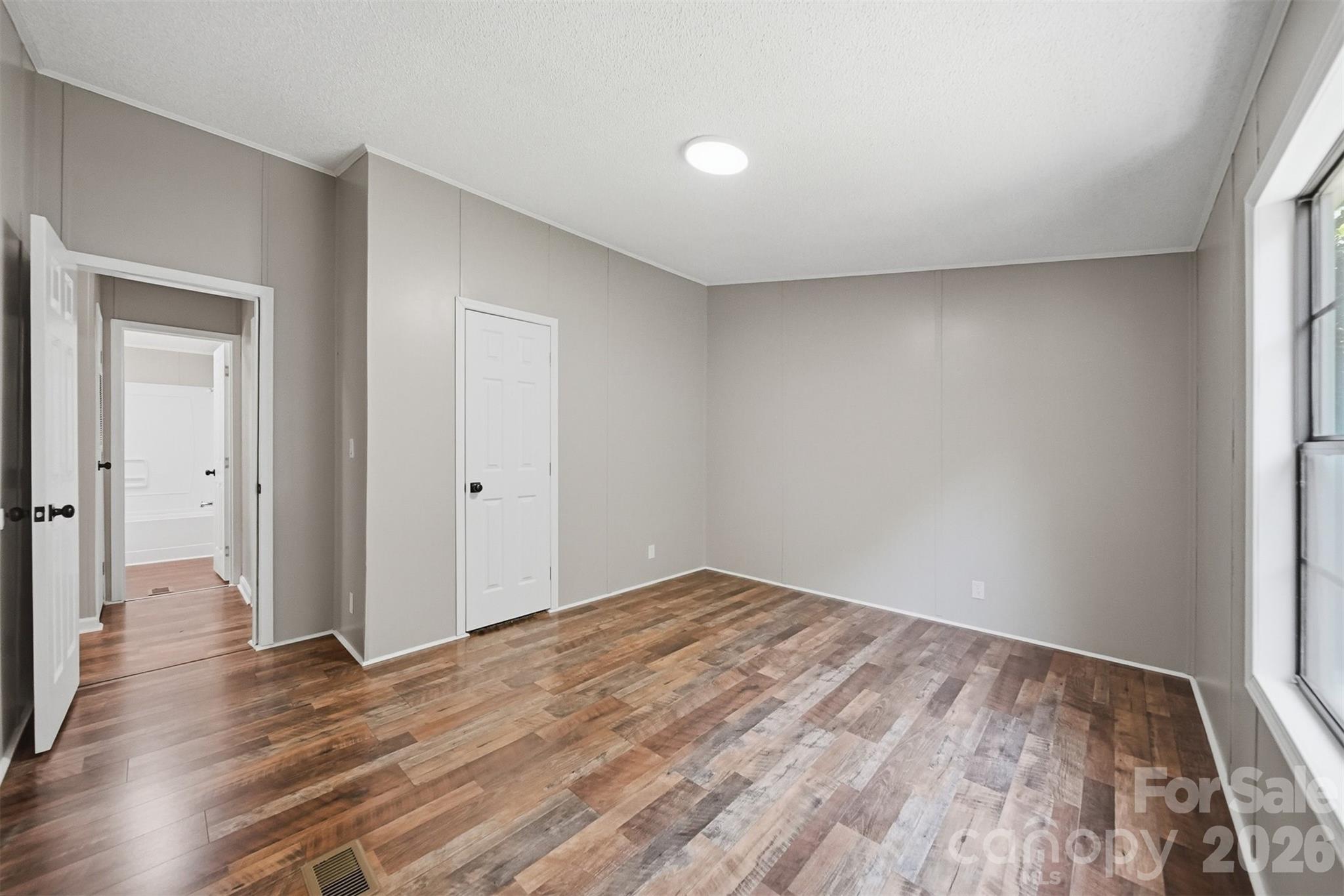 4944 Largo Court — Conover