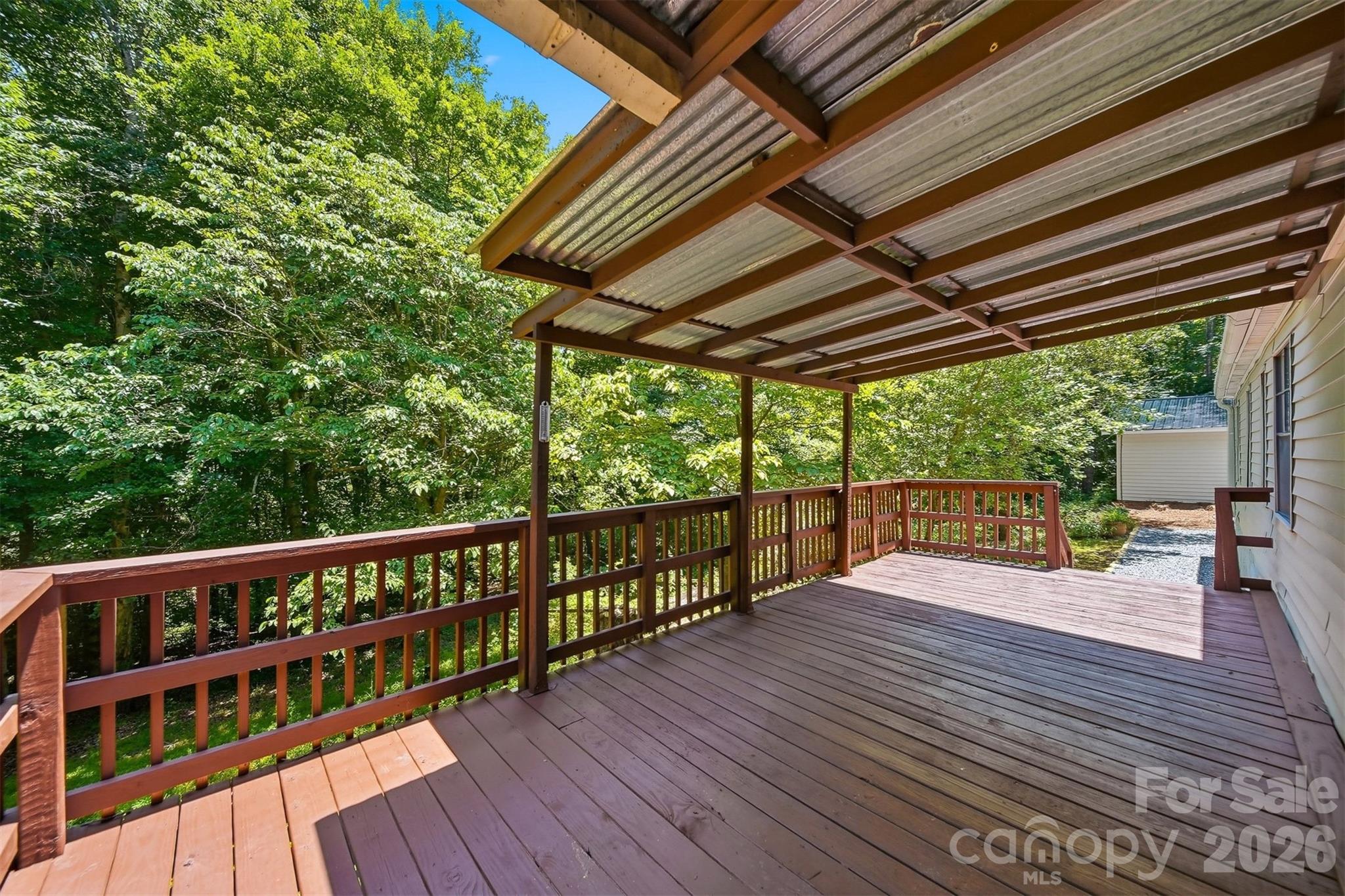 4944 Largo Court — Conover