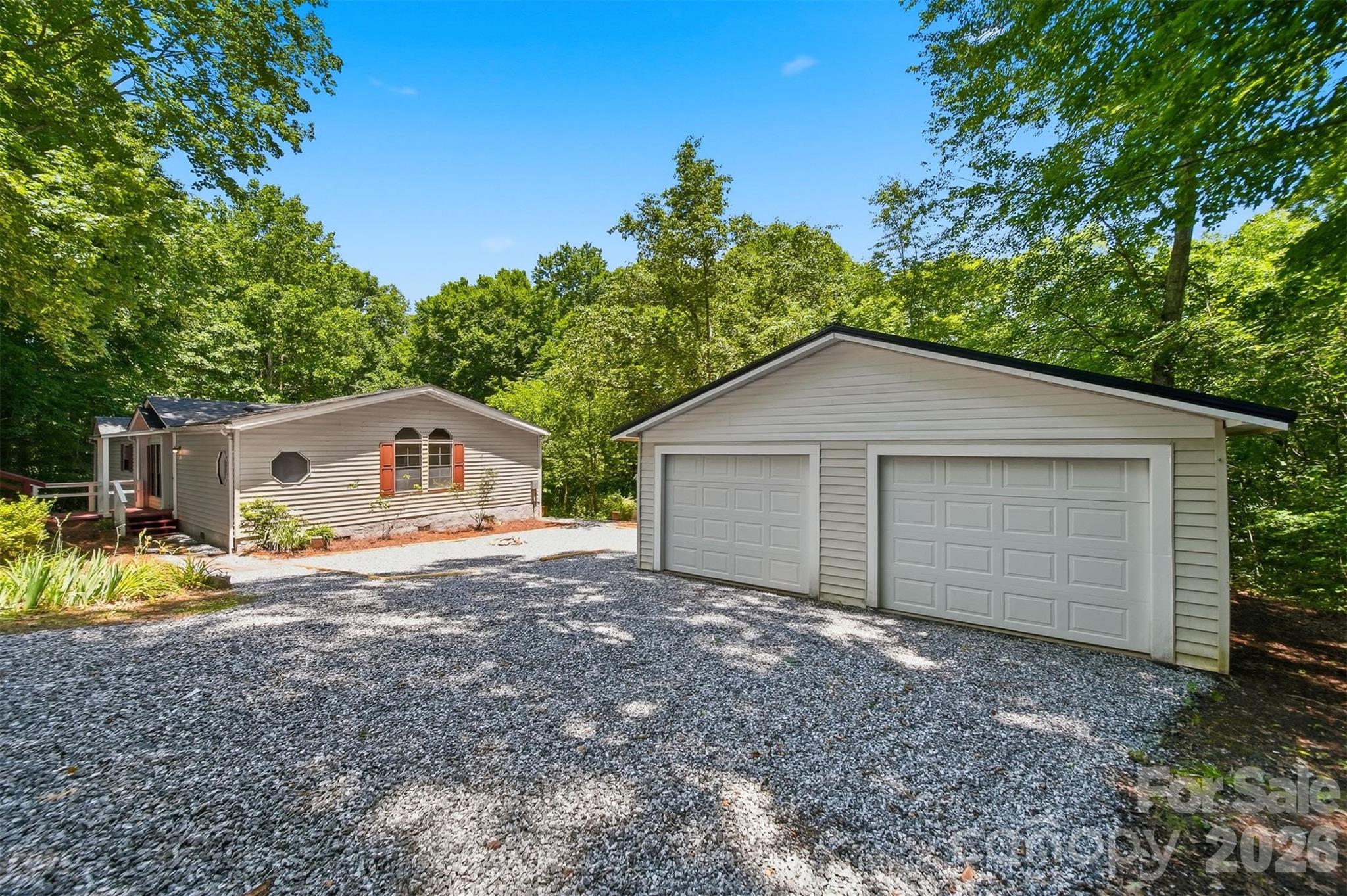 4944 Largo Court — Conover