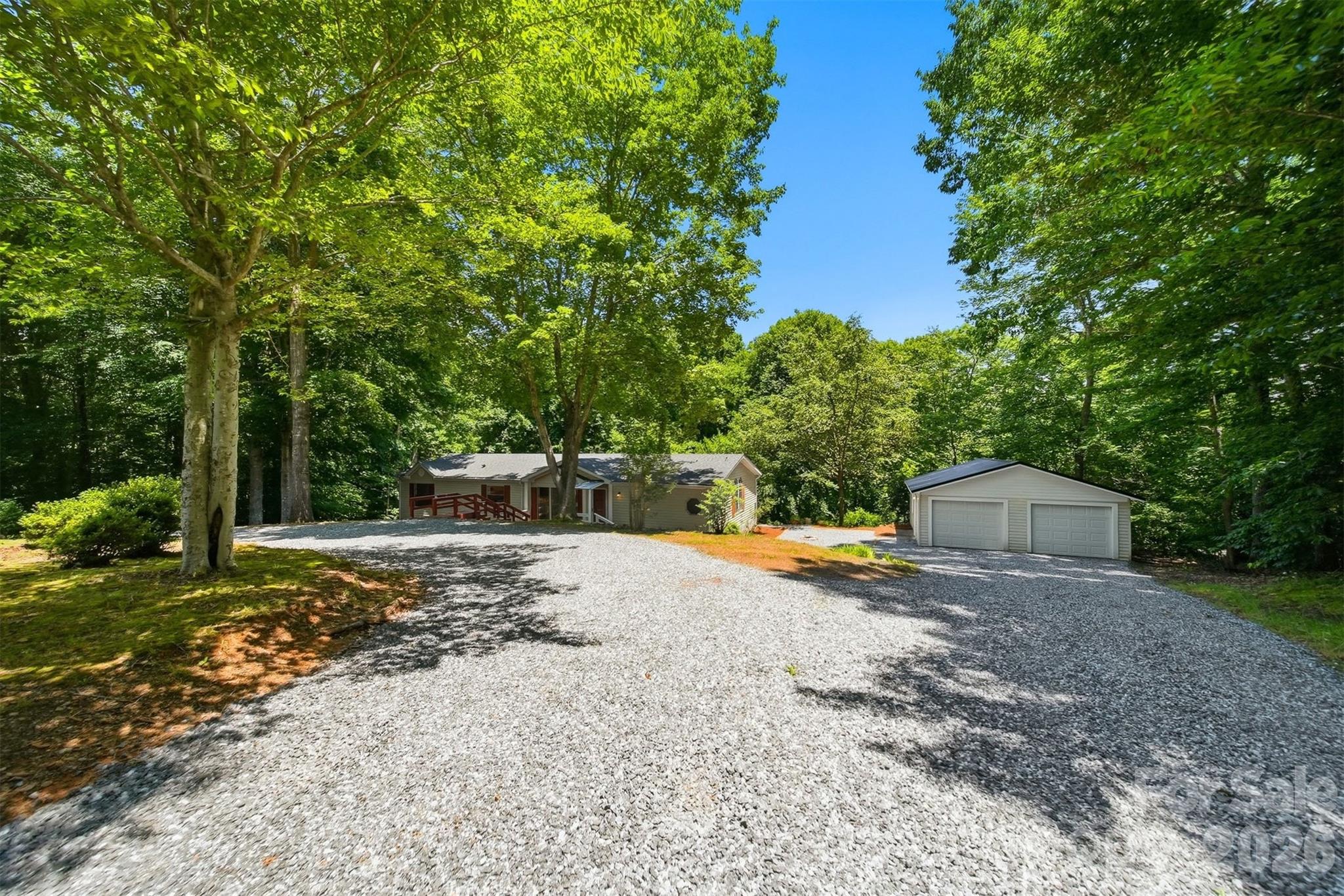 4944 Largo Court — Conover
