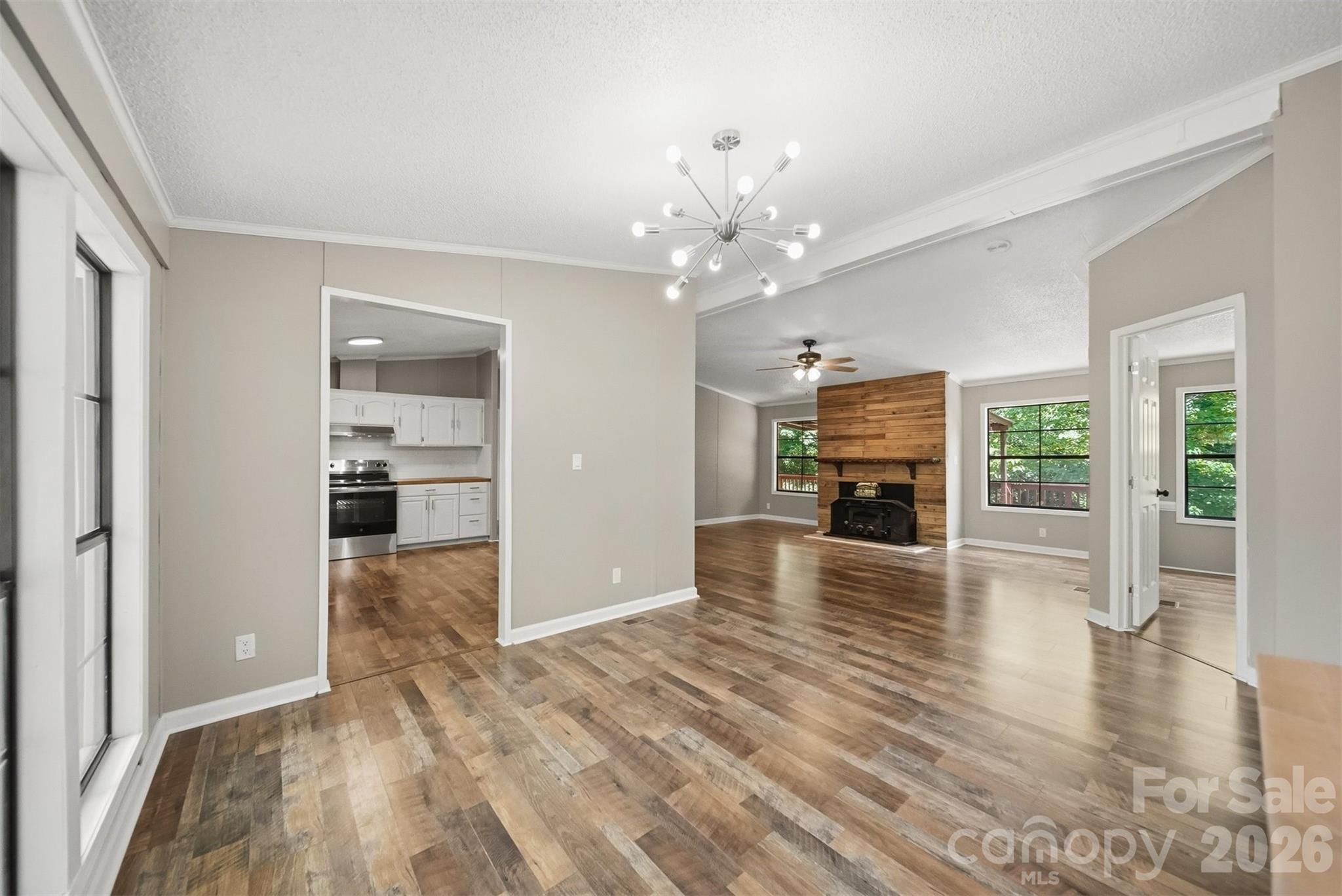 4944 Largo Court — Conover