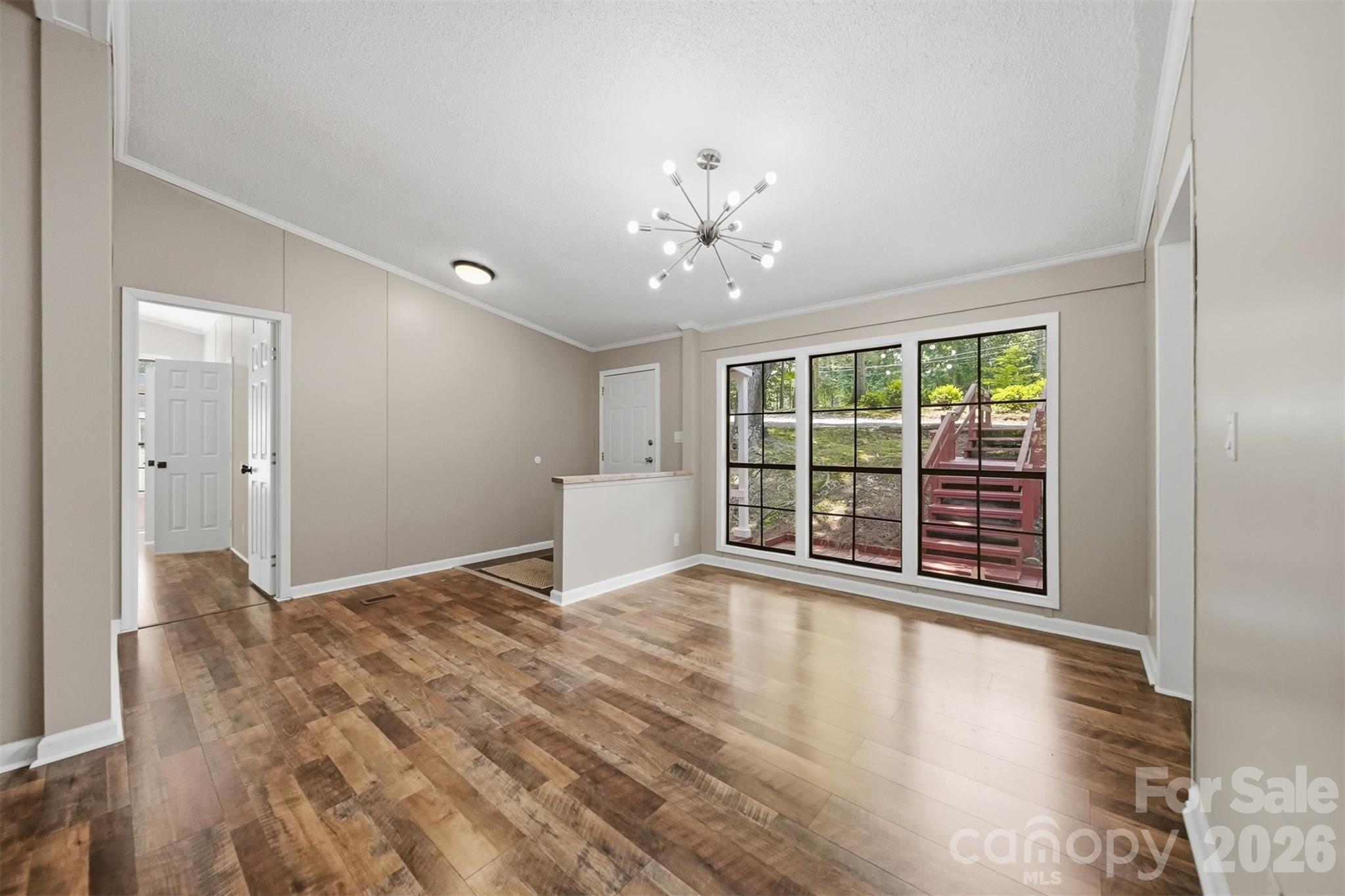4944 Largo Court — Conover