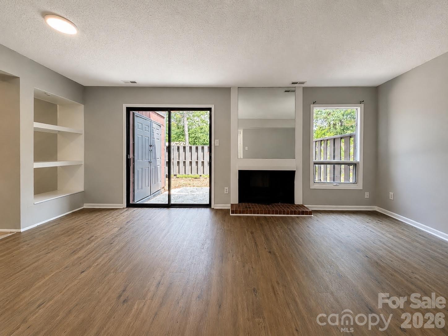 6101 honeysuckle Lane — Charlotte