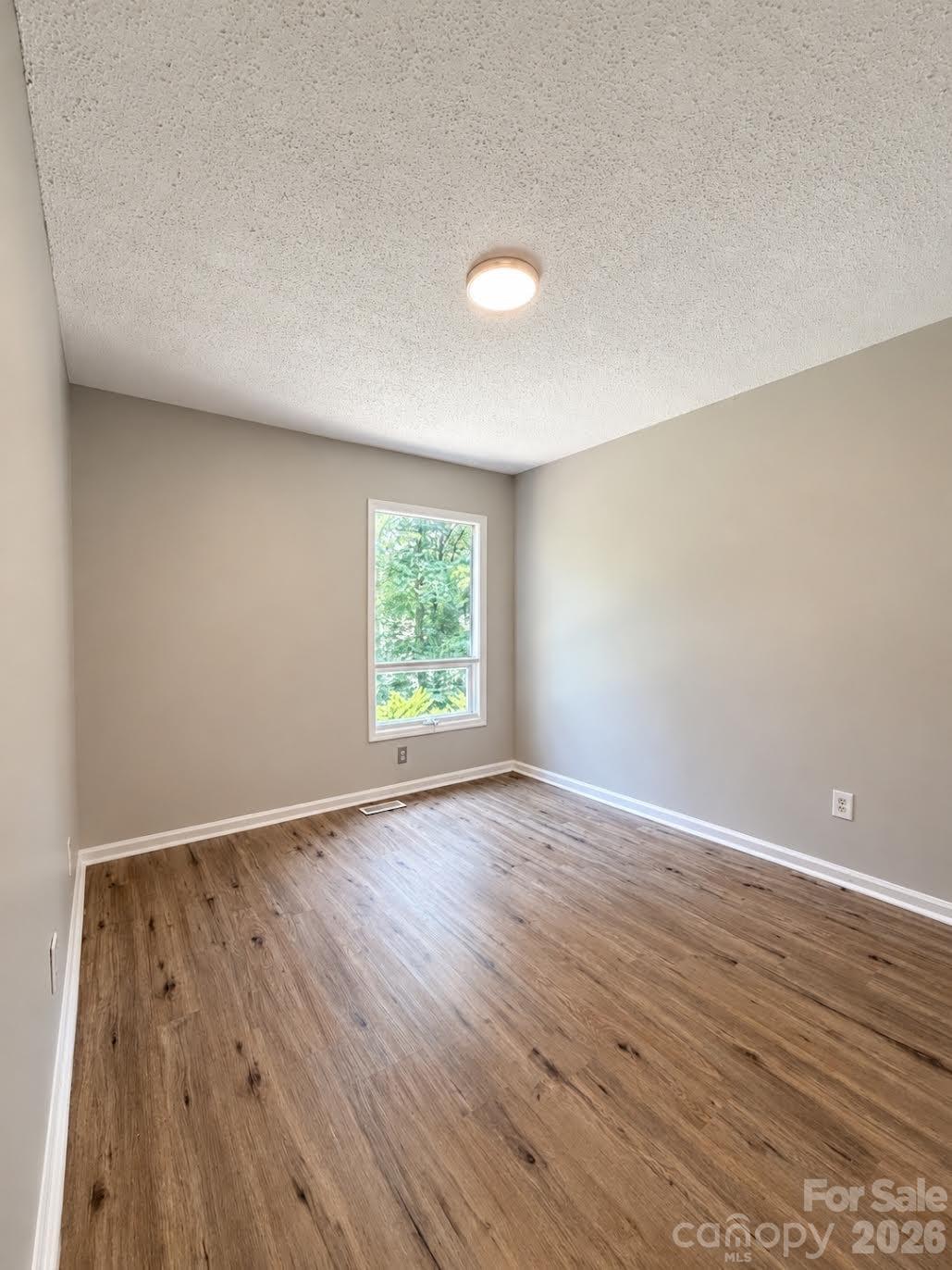 6101 honeysuckle Lane — Charlotte