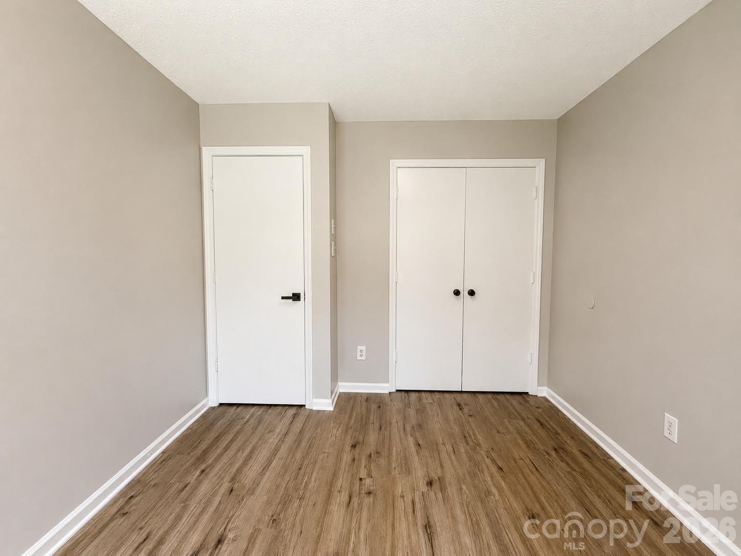 6101 honeysuckle Lane — Charlotte