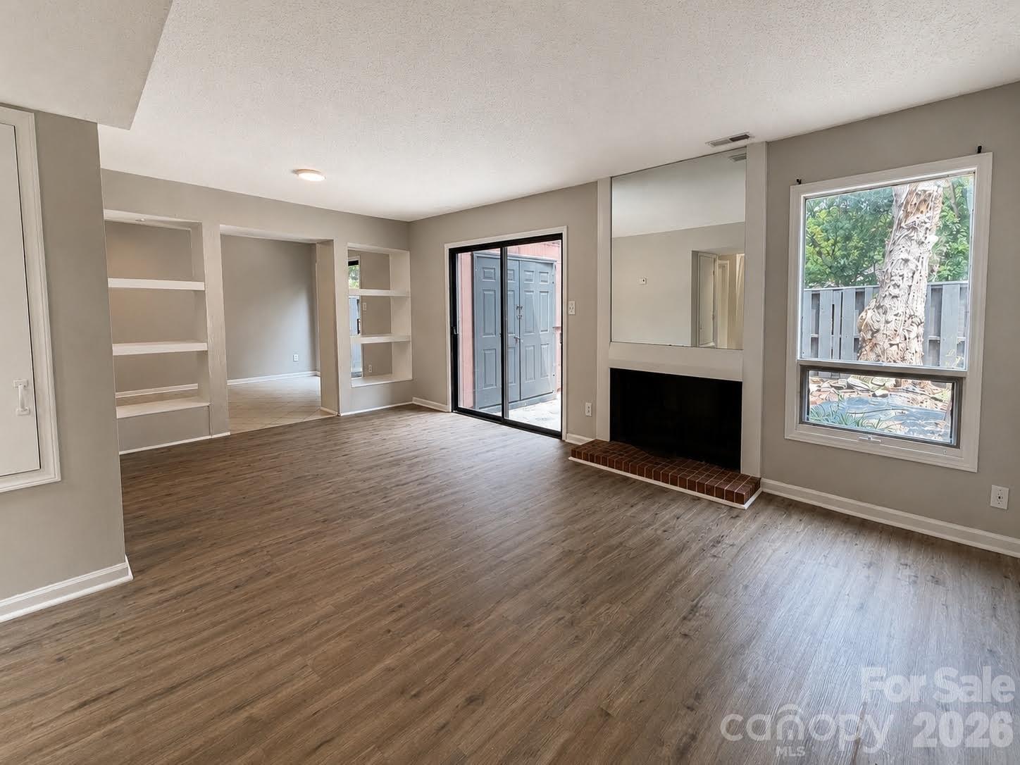 6101 honeysuckle Lane — Charlotte