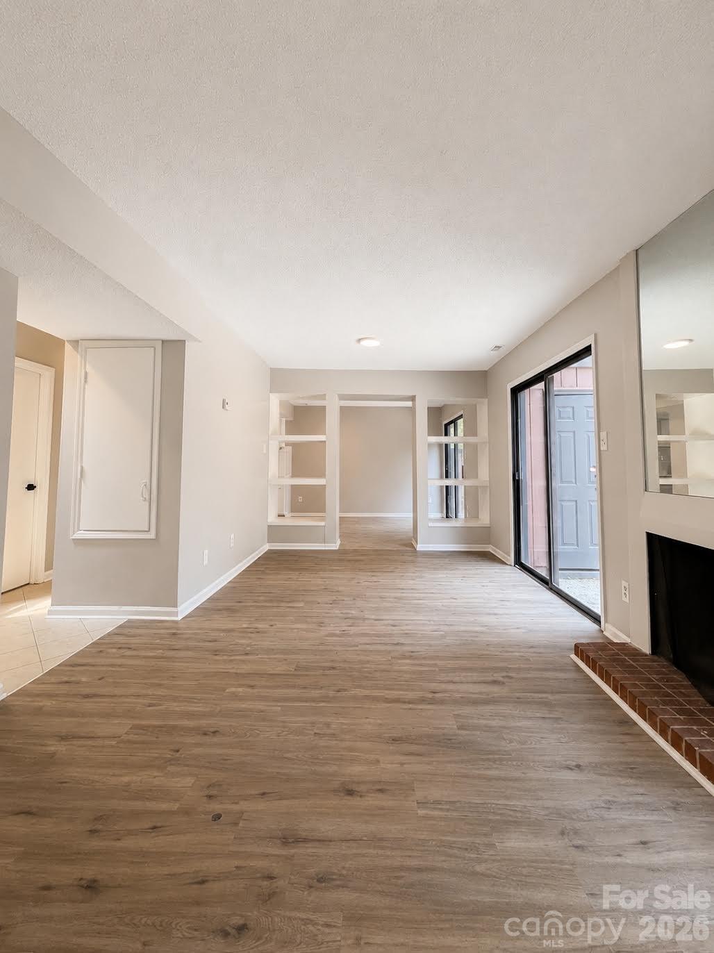 6101 honeysuckle Lane — Charlotte