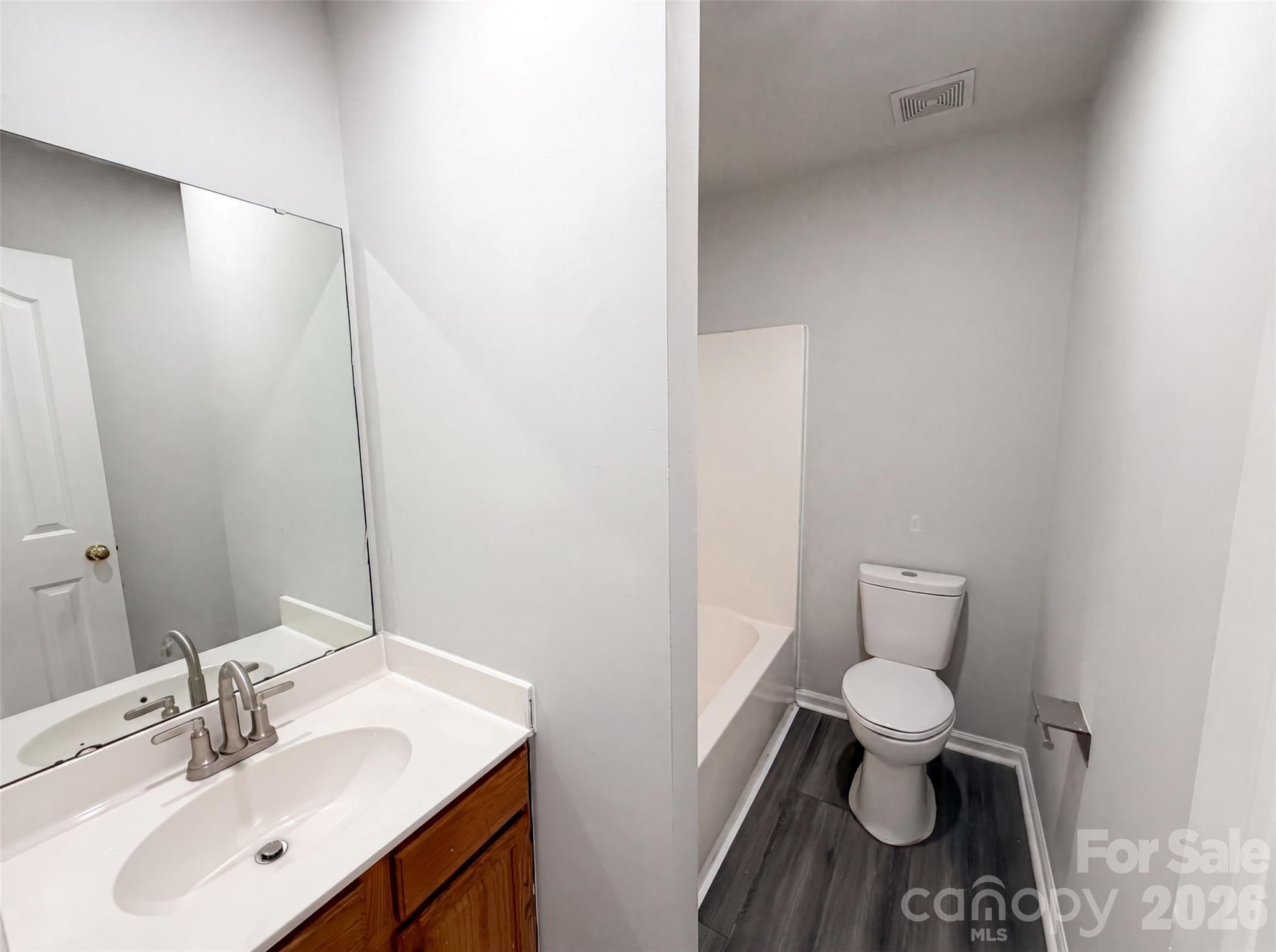 11220 Northwoods Forest Drive — Charlotte