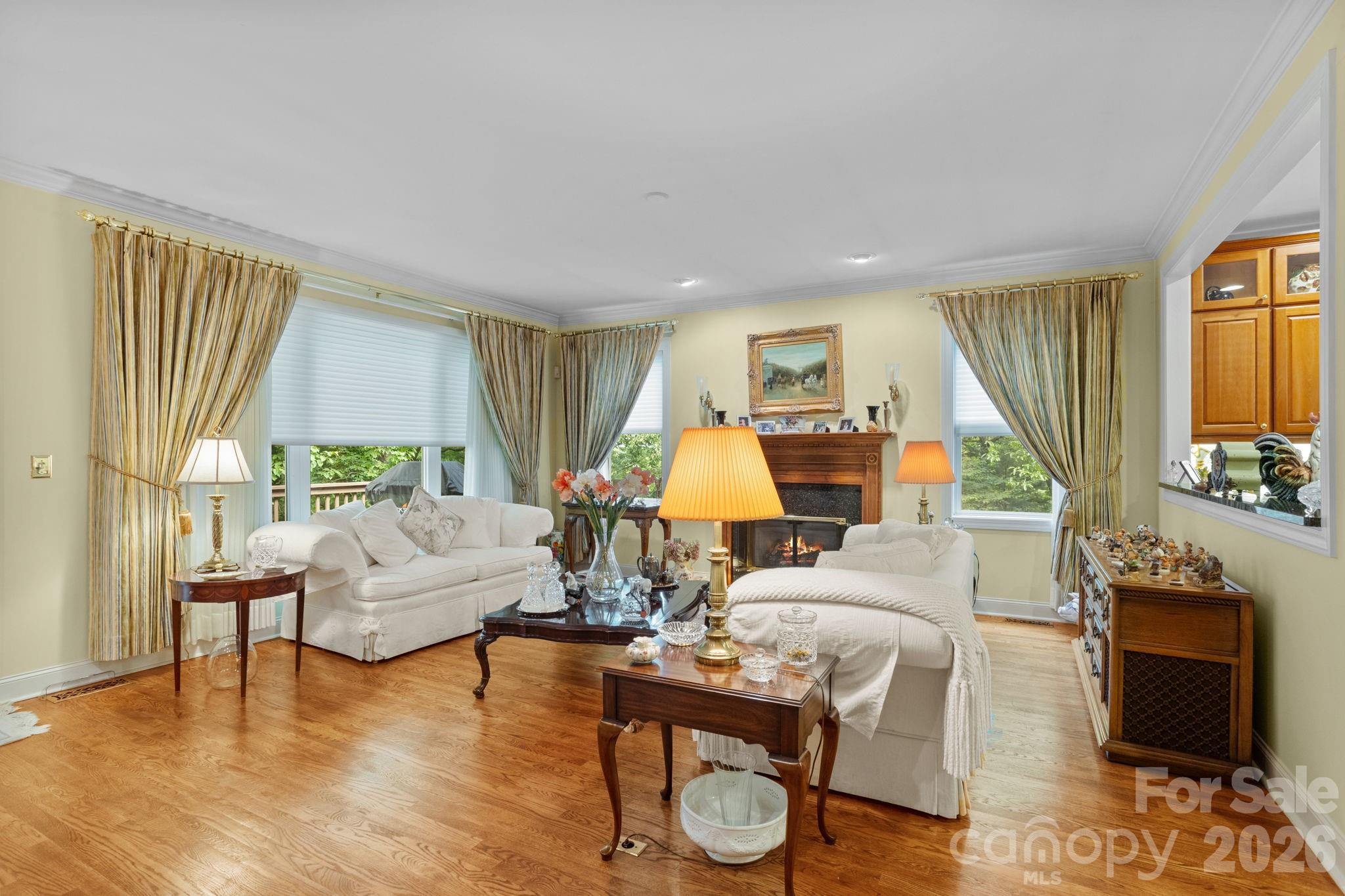 100 Crestgrove Drive — Flat Rock