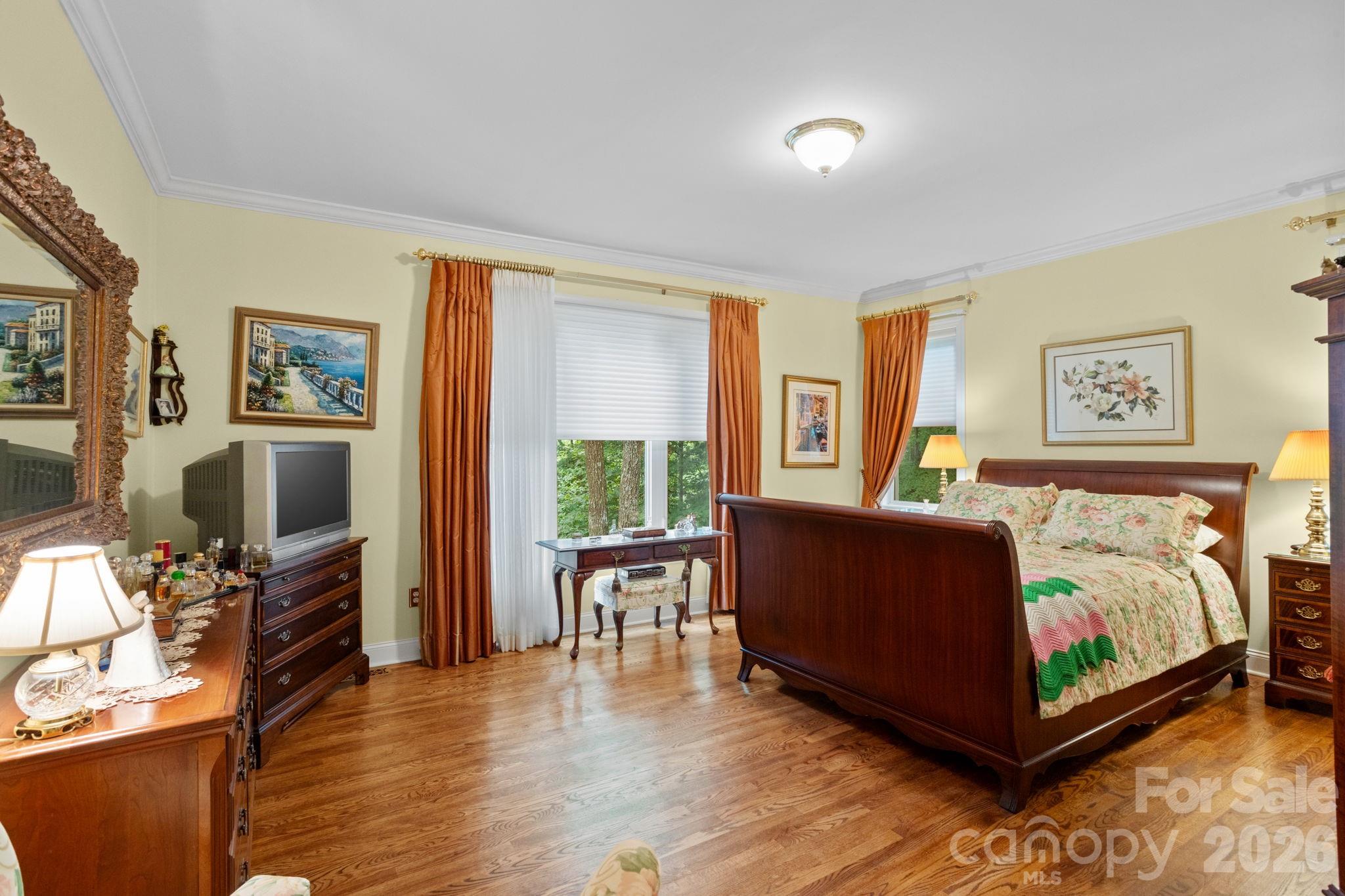 100 Crestgrove Drive — Flat Rock
