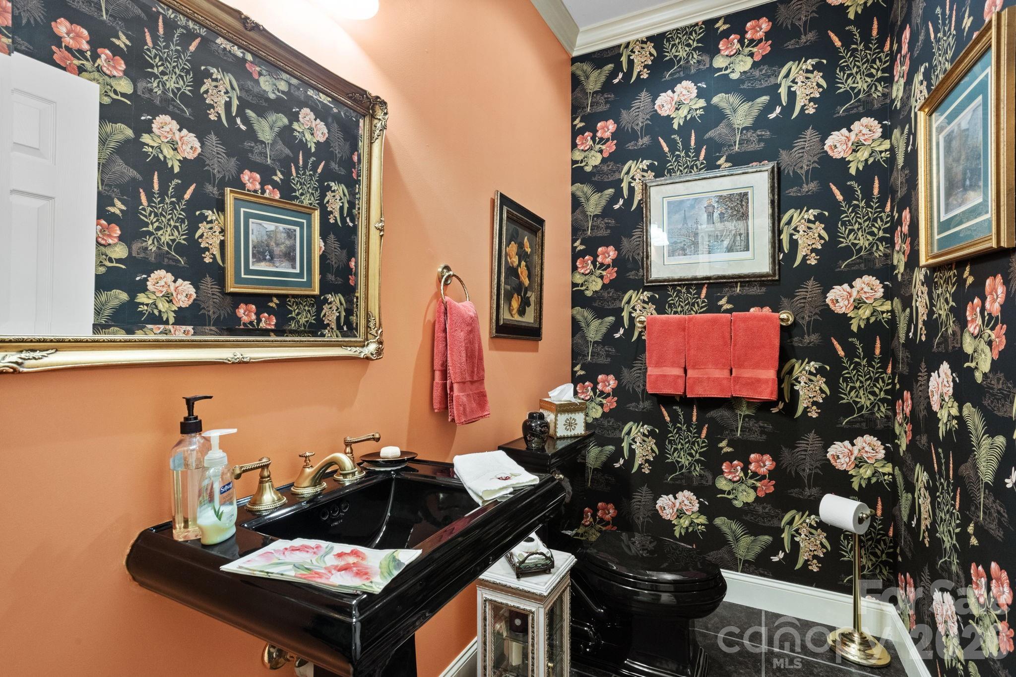 100 Crestgrove Drive — Flat Rock