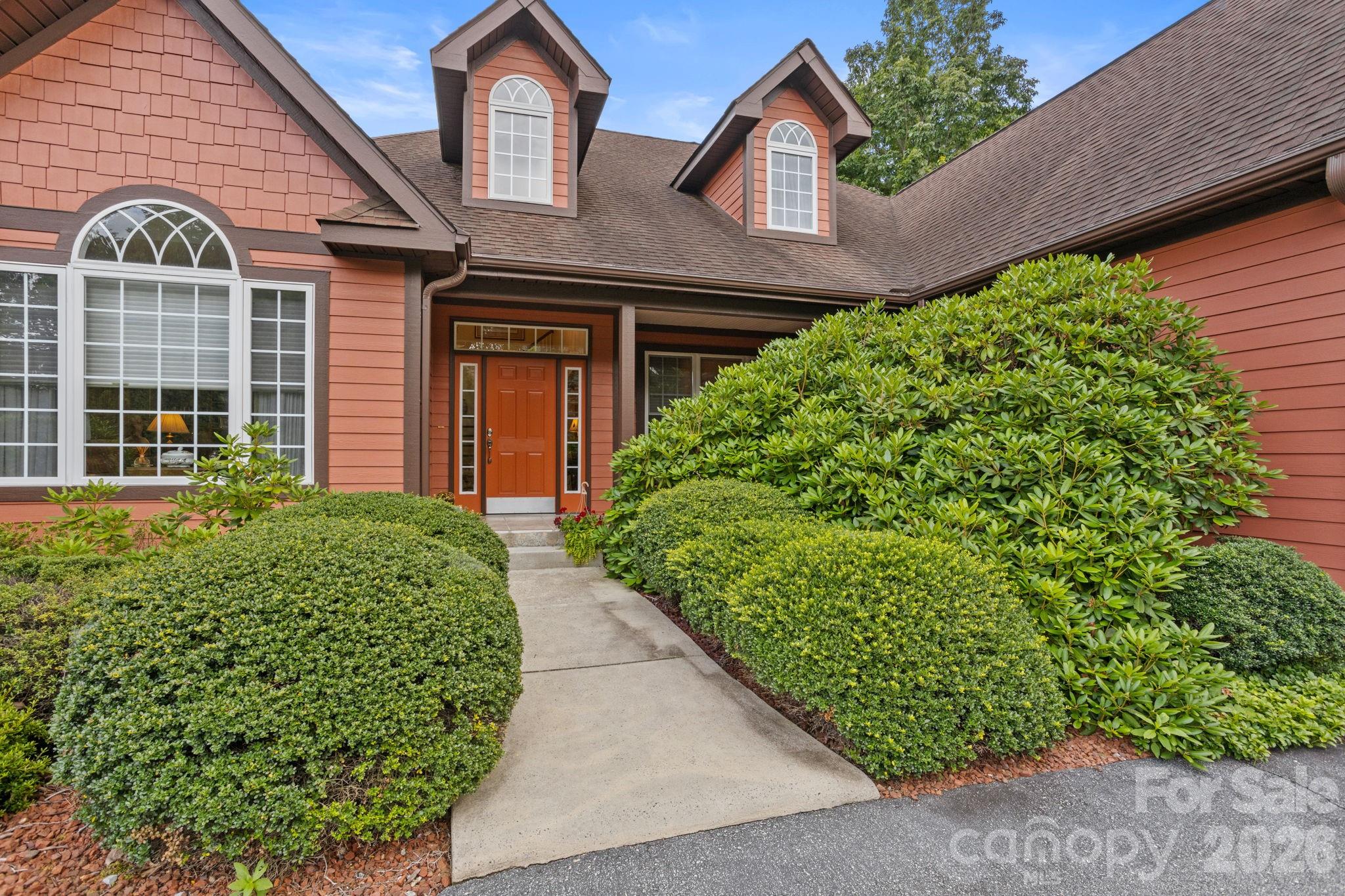 100 Crestgrove Drive — Flat Rock