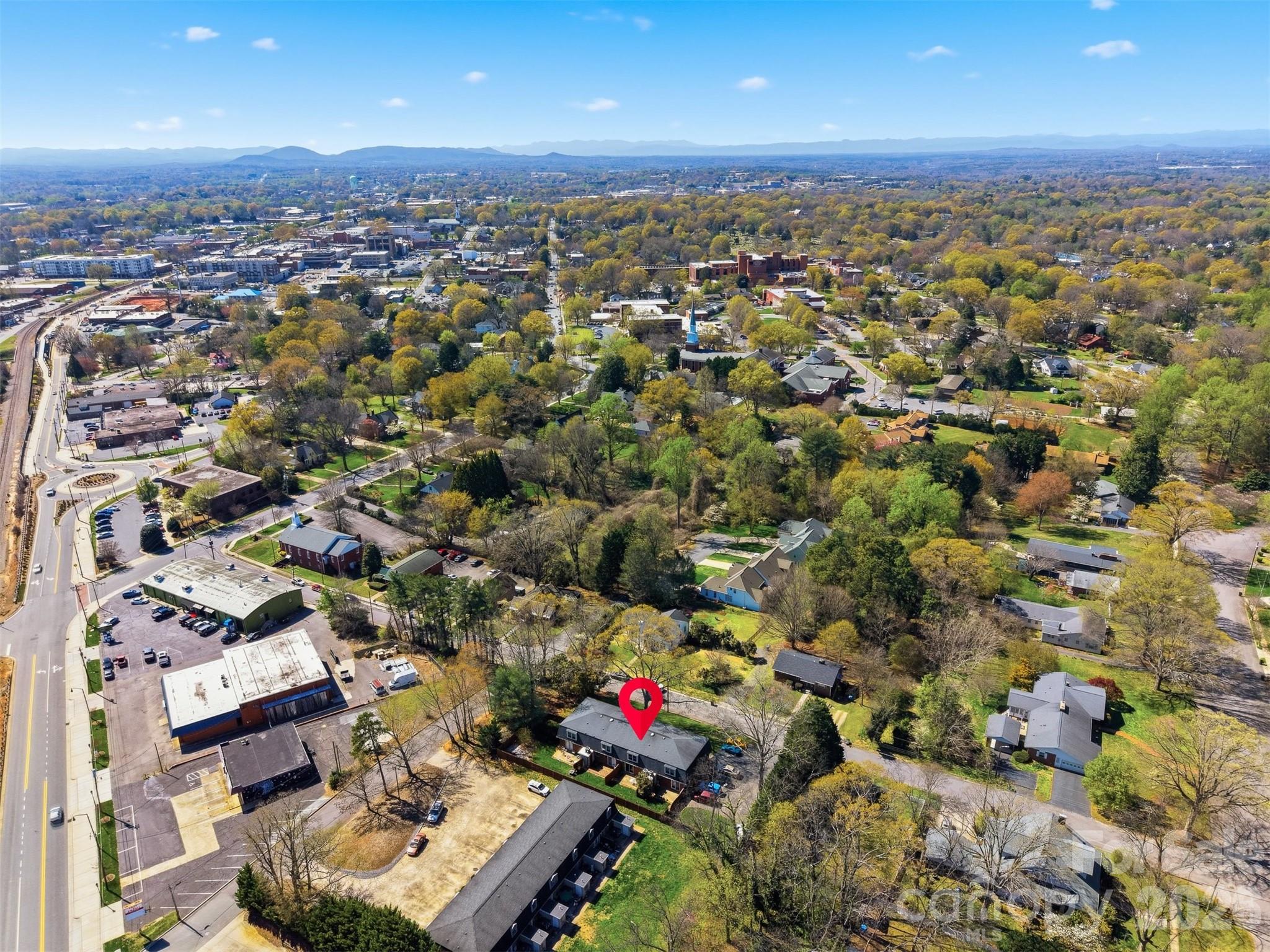 414 7th Street NE — Hickory