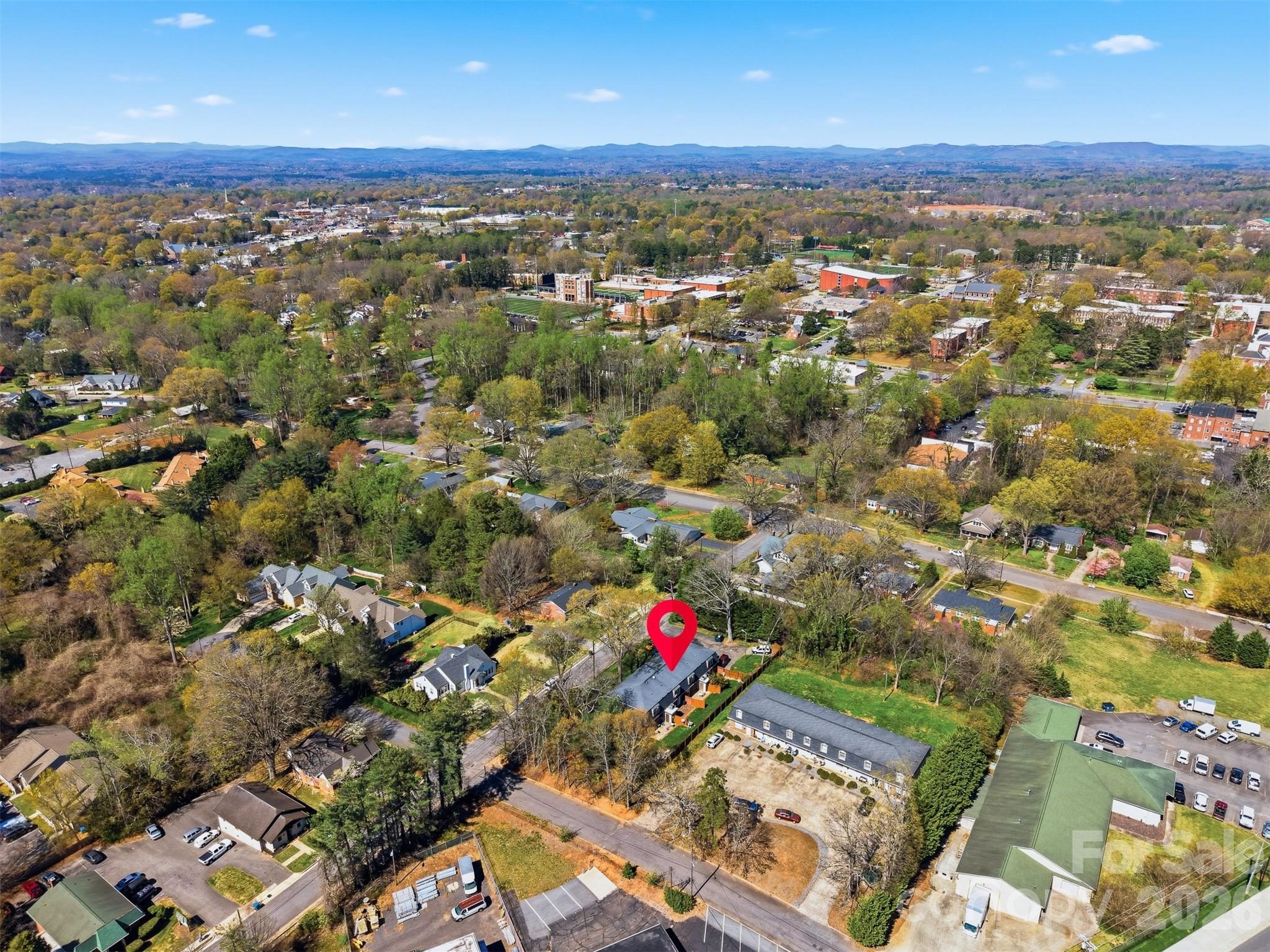 414 7th Street NE — Hickory