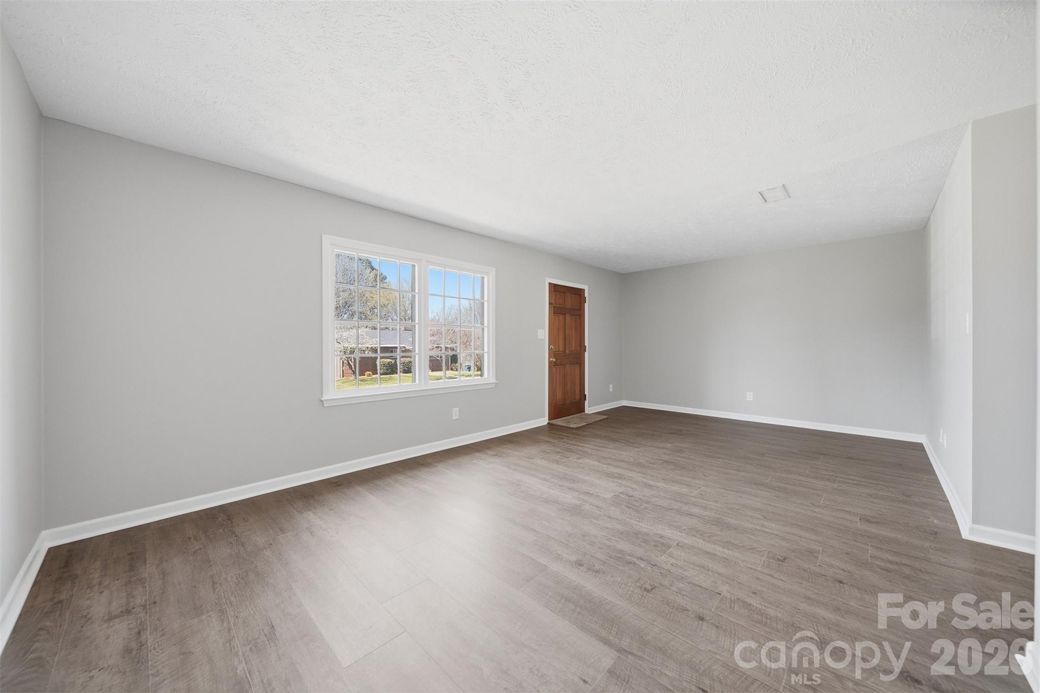 414 7th Street NE — Hickory