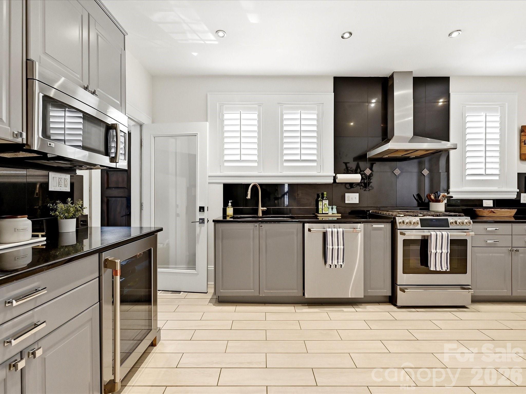 1822 Lombardy Circle — Charlotte