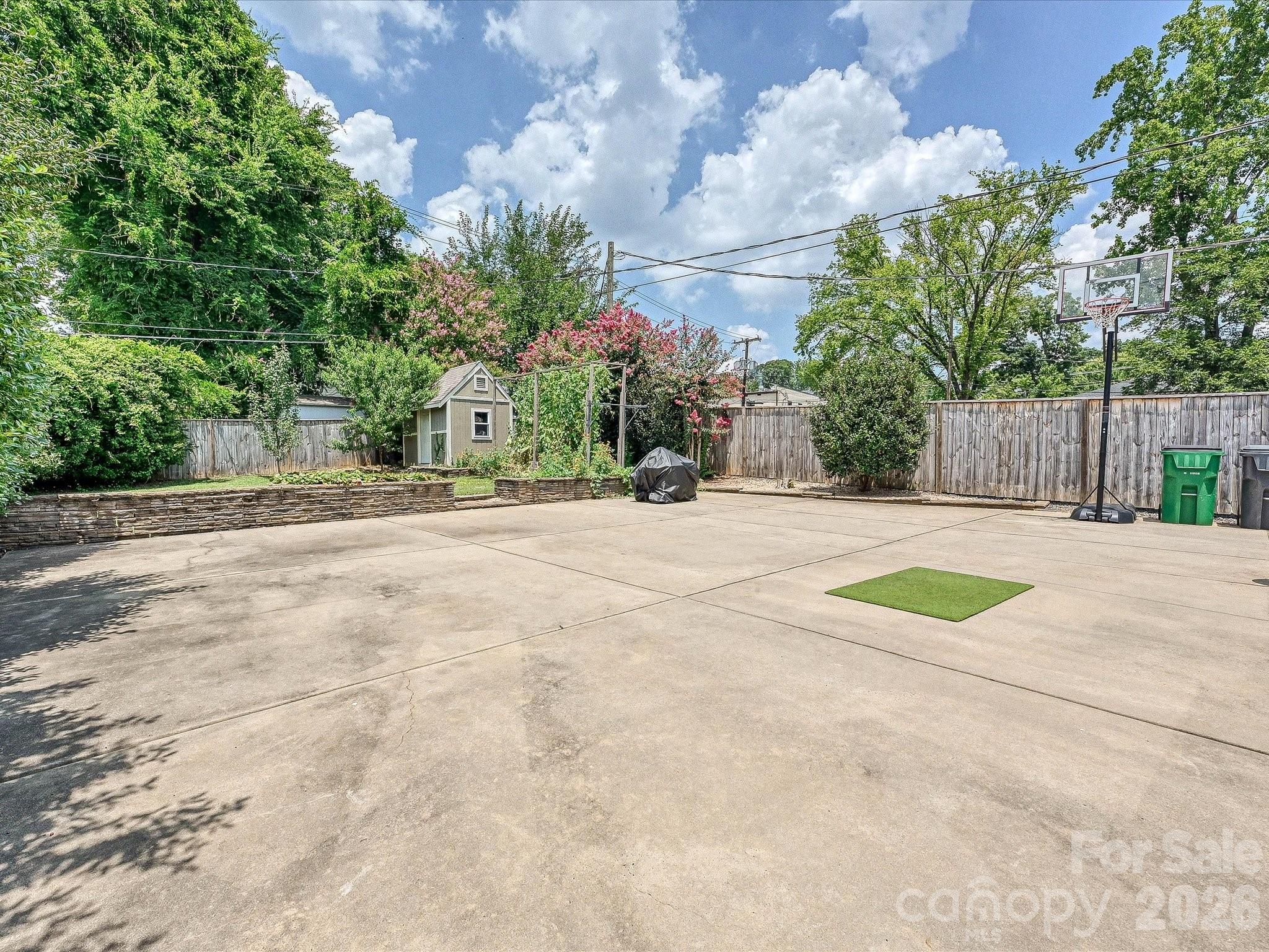 1822 Lombardy Circle — Charlotte