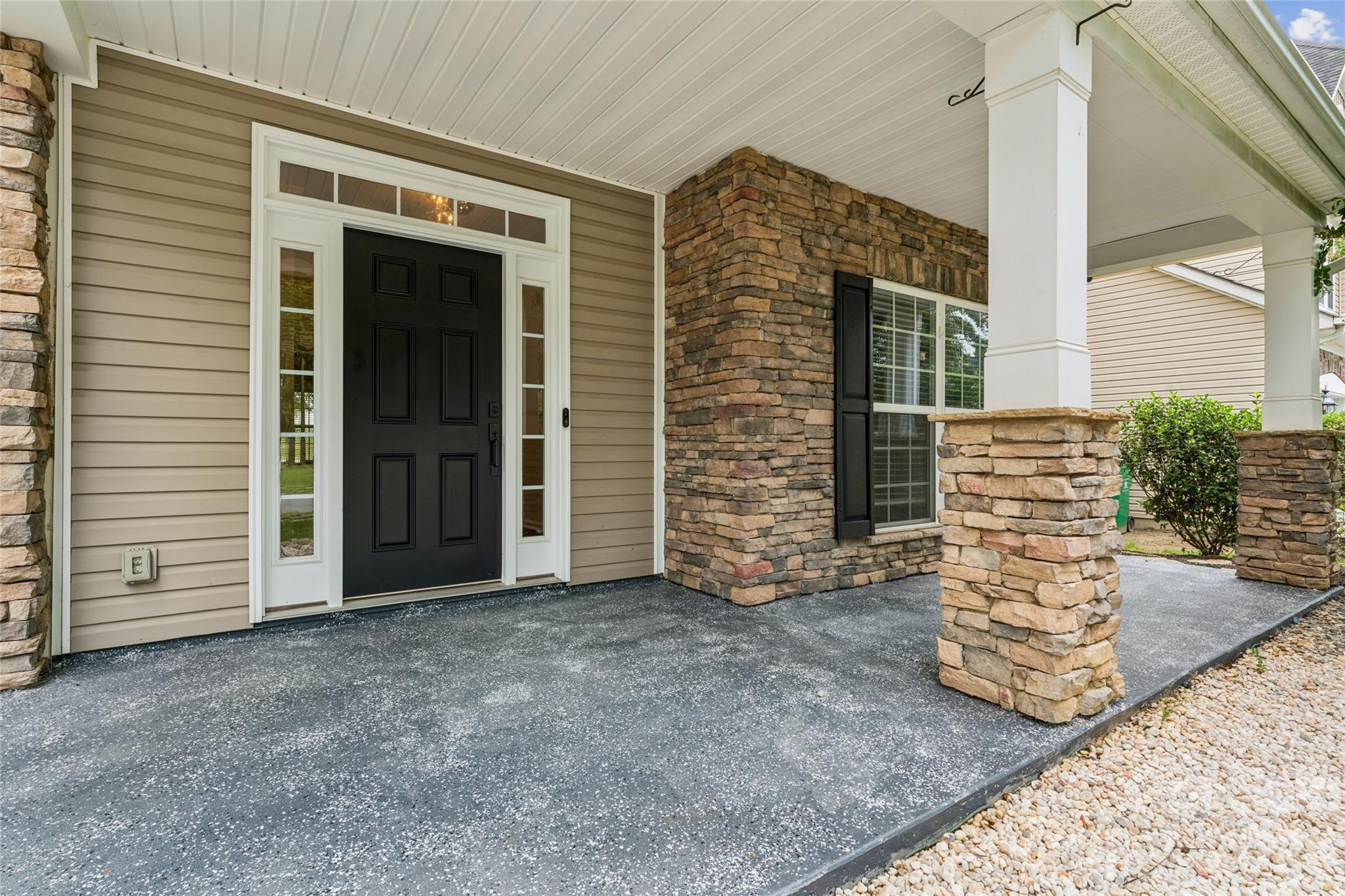 14007 Highland Meadow Road — Charlotte