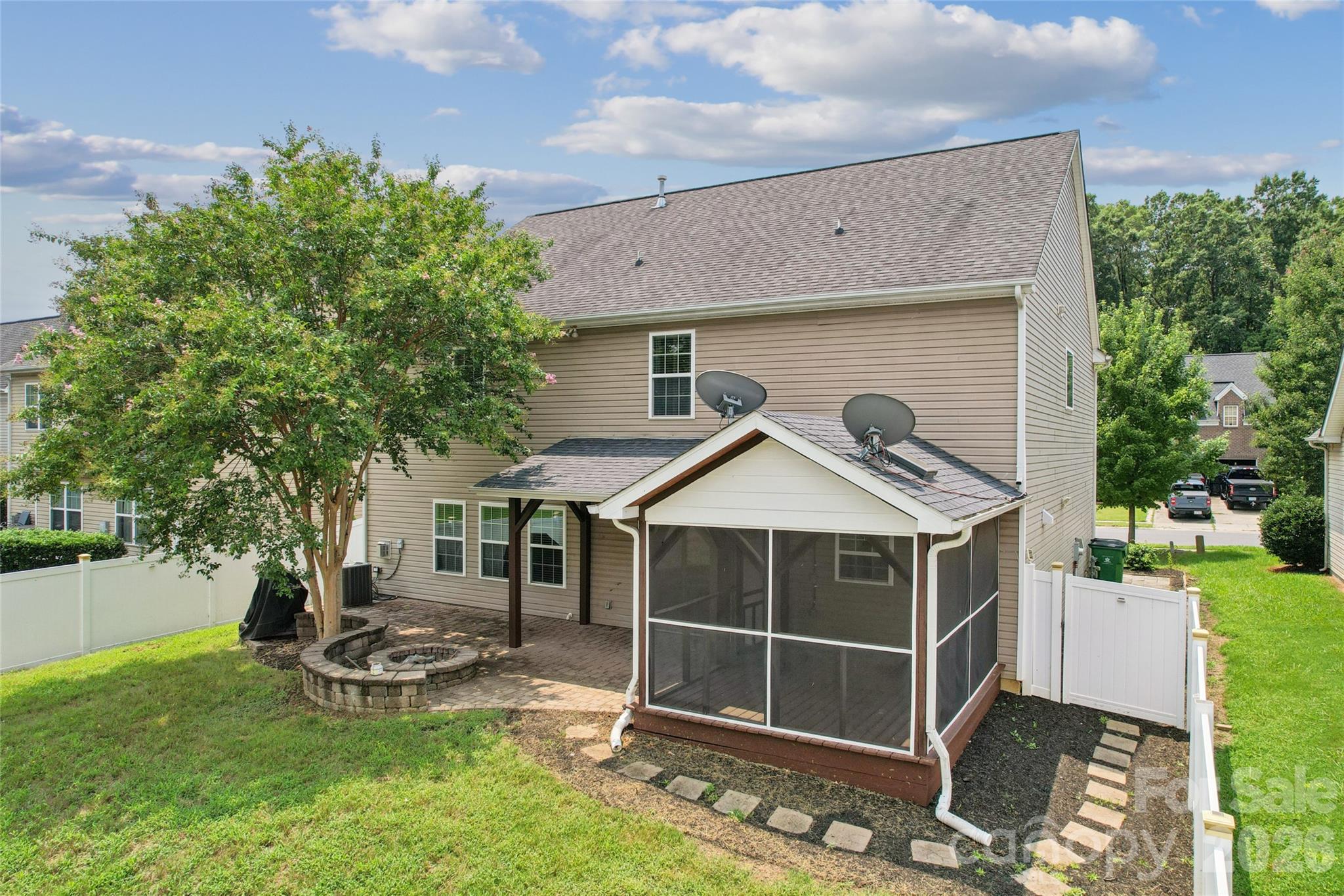 14007 Highland Meadow Road — Charlotte